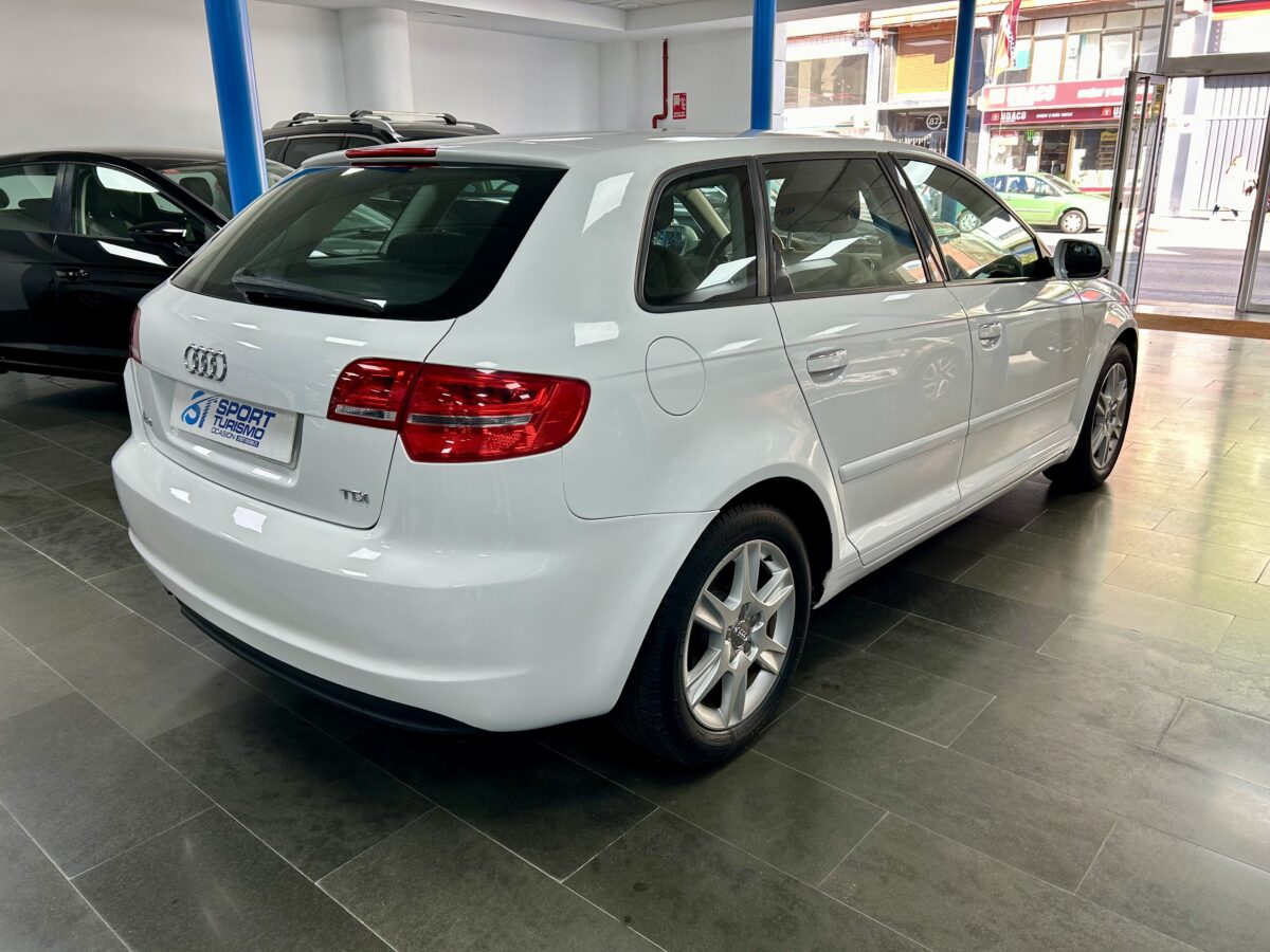 AUDI A3 1.6tdi attraction