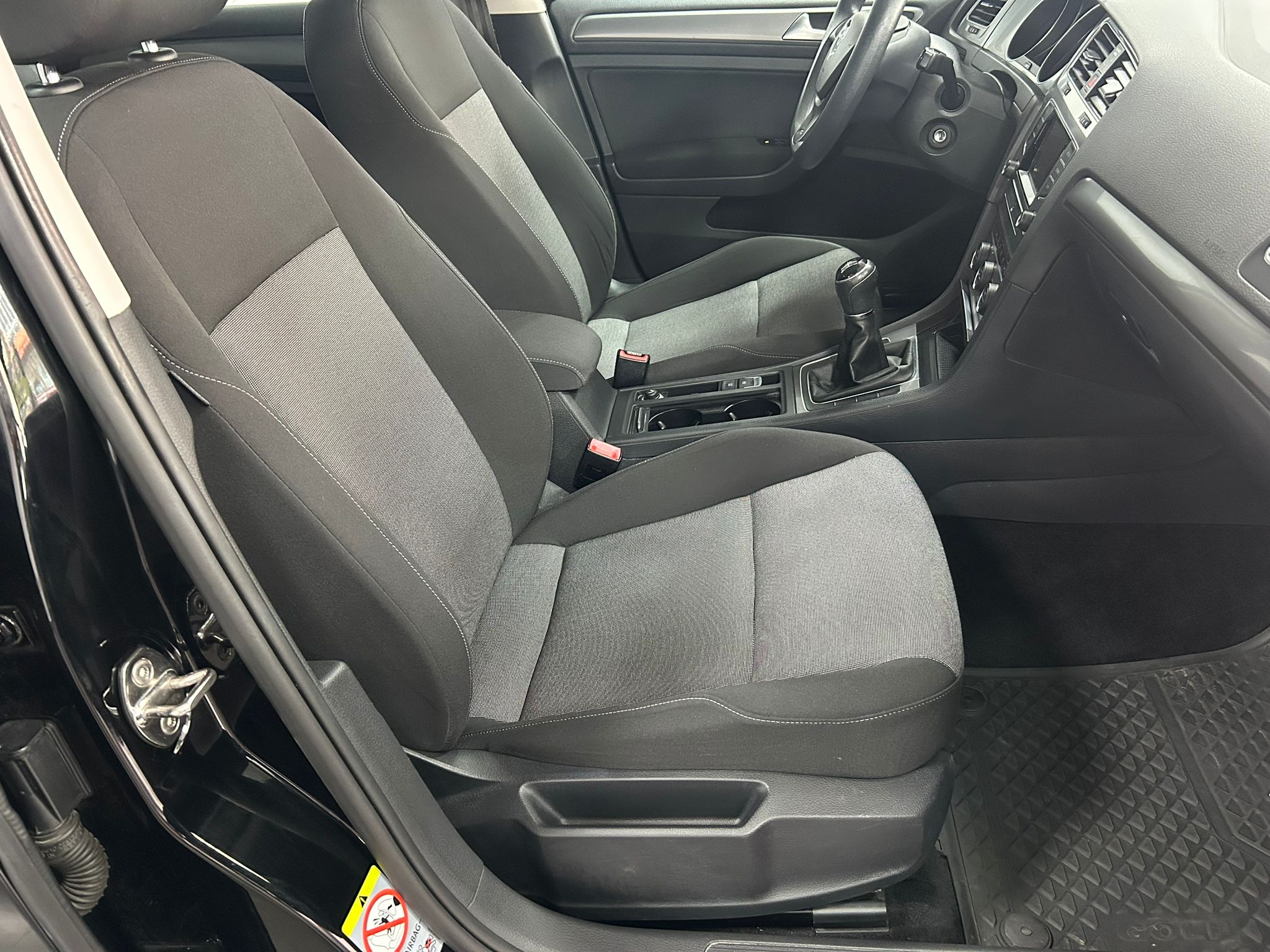 VOLKSWAGEN Golf Edition 1.2tsi