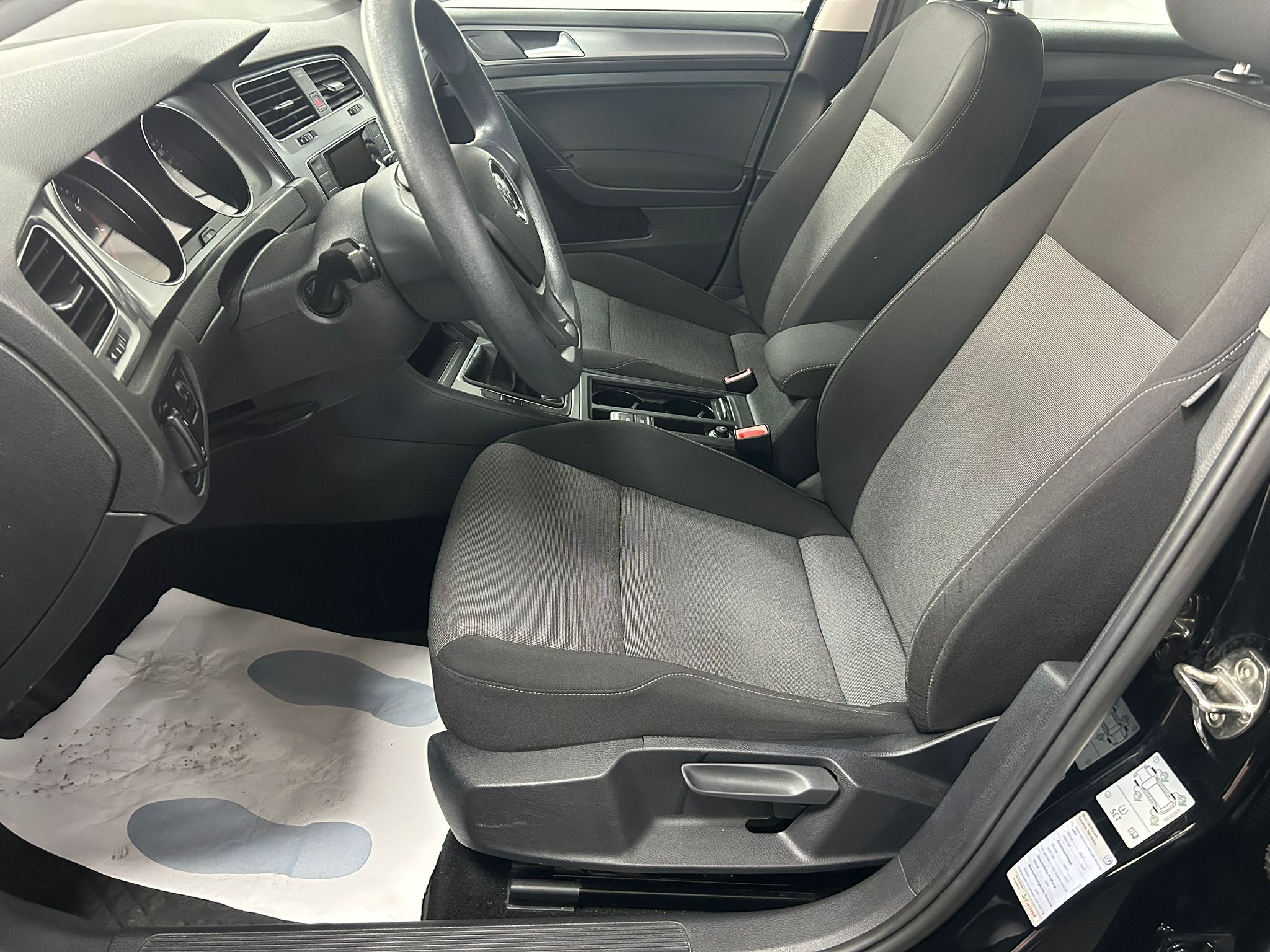 VOLKSWAGEN Golf Edition 1.2tsi