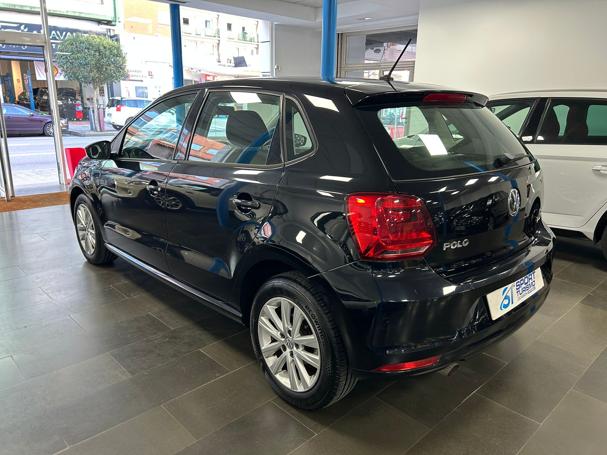 VOLKSWAGEN POLO 1.2TSI ADVANCE