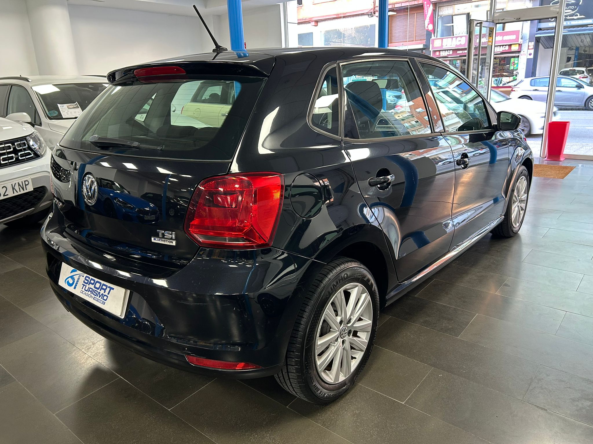 VOLKSWAGEN POLO 1.2TSI ADVANCE