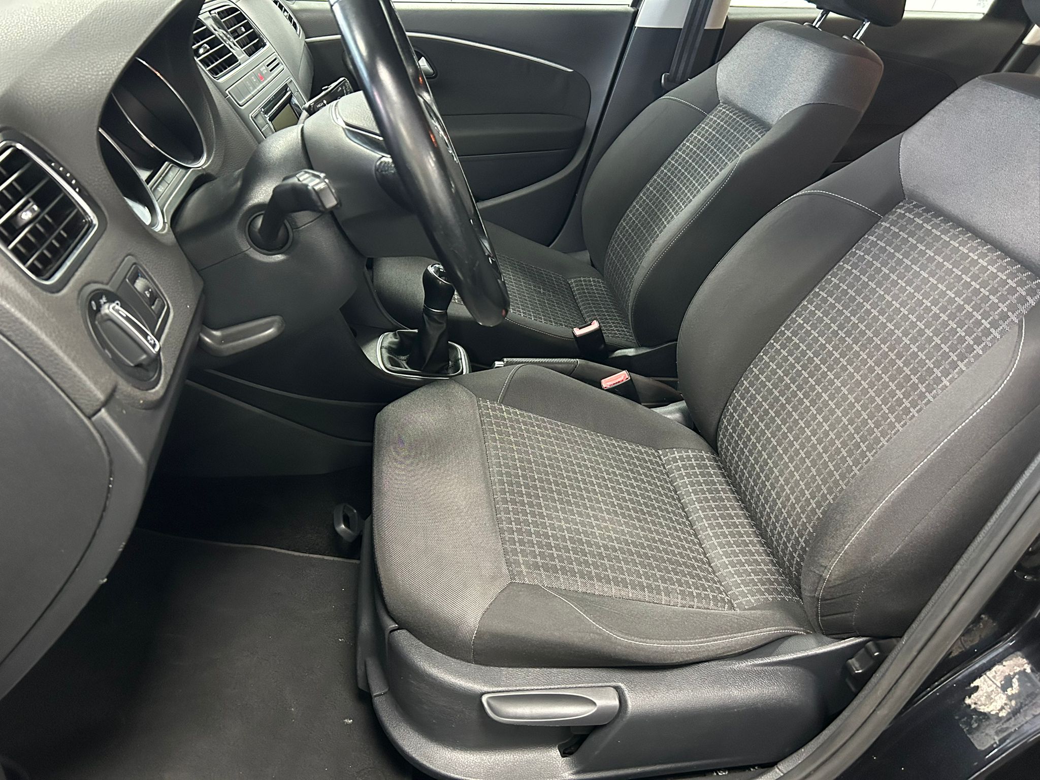 VOLKSWAGEN POLO 1.2TSI ADVANCE