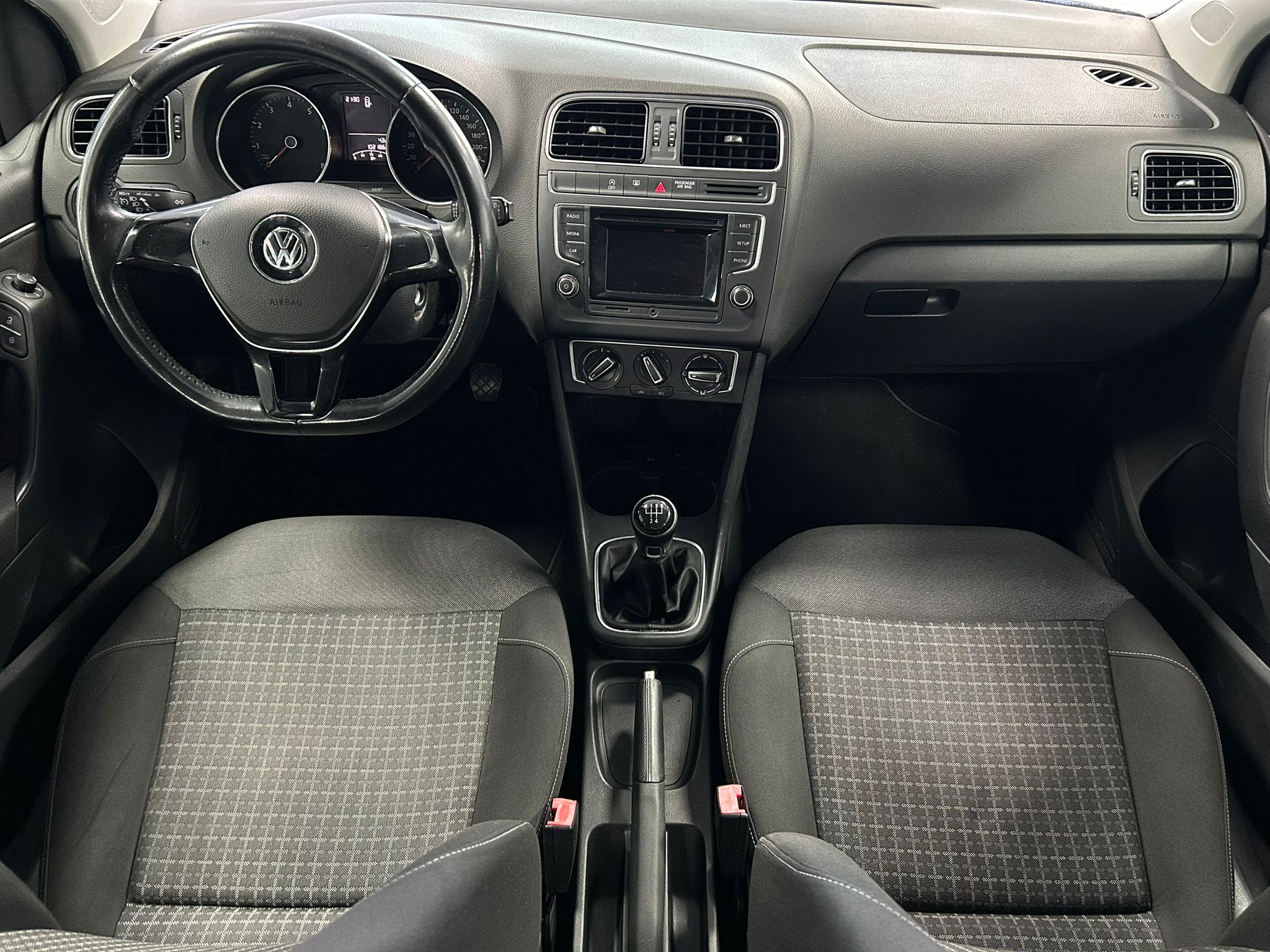 VOLKSWAGEN POLO 1.2TSI ADVANCE