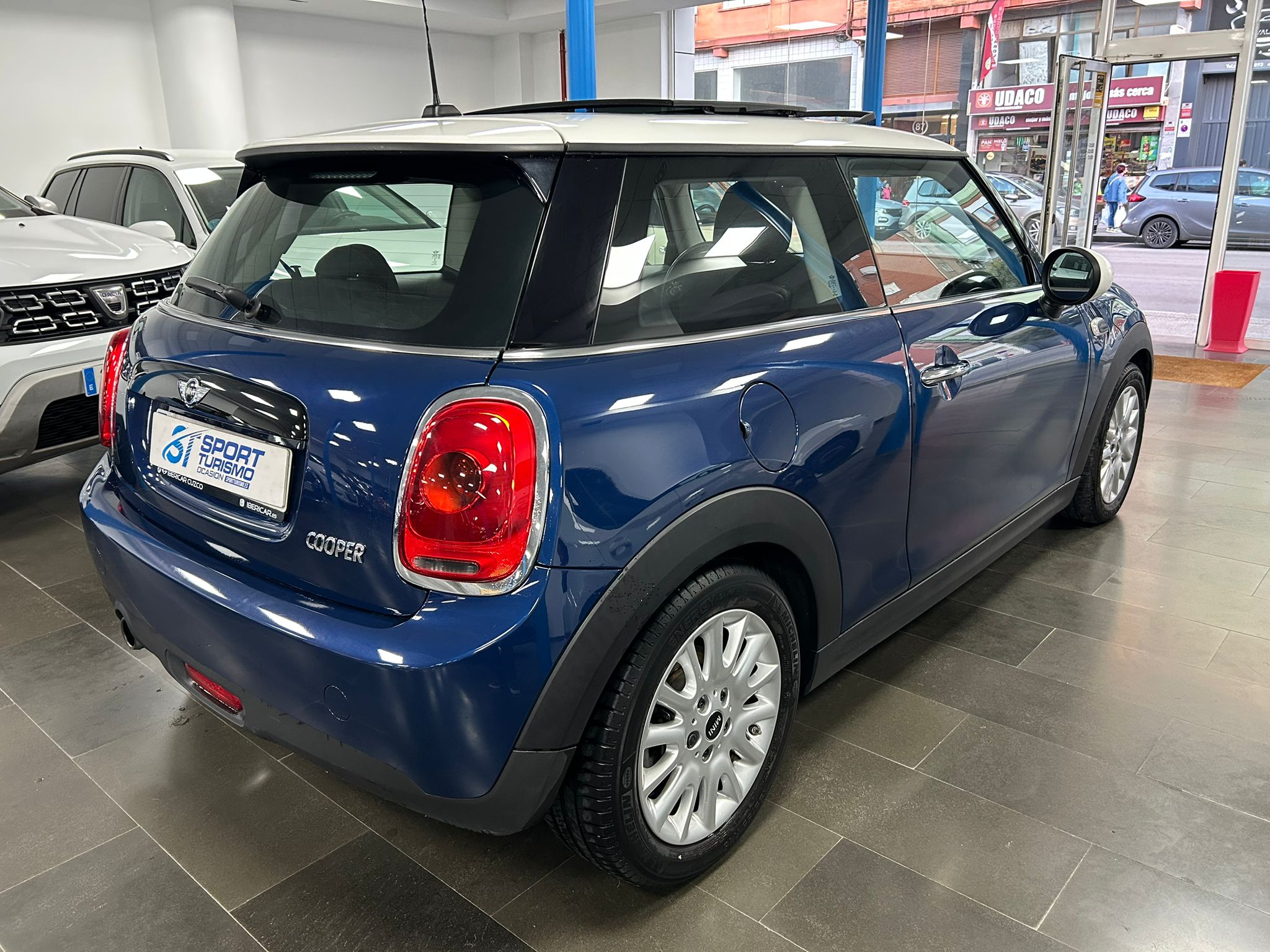 MINI COOPER 1.5 
