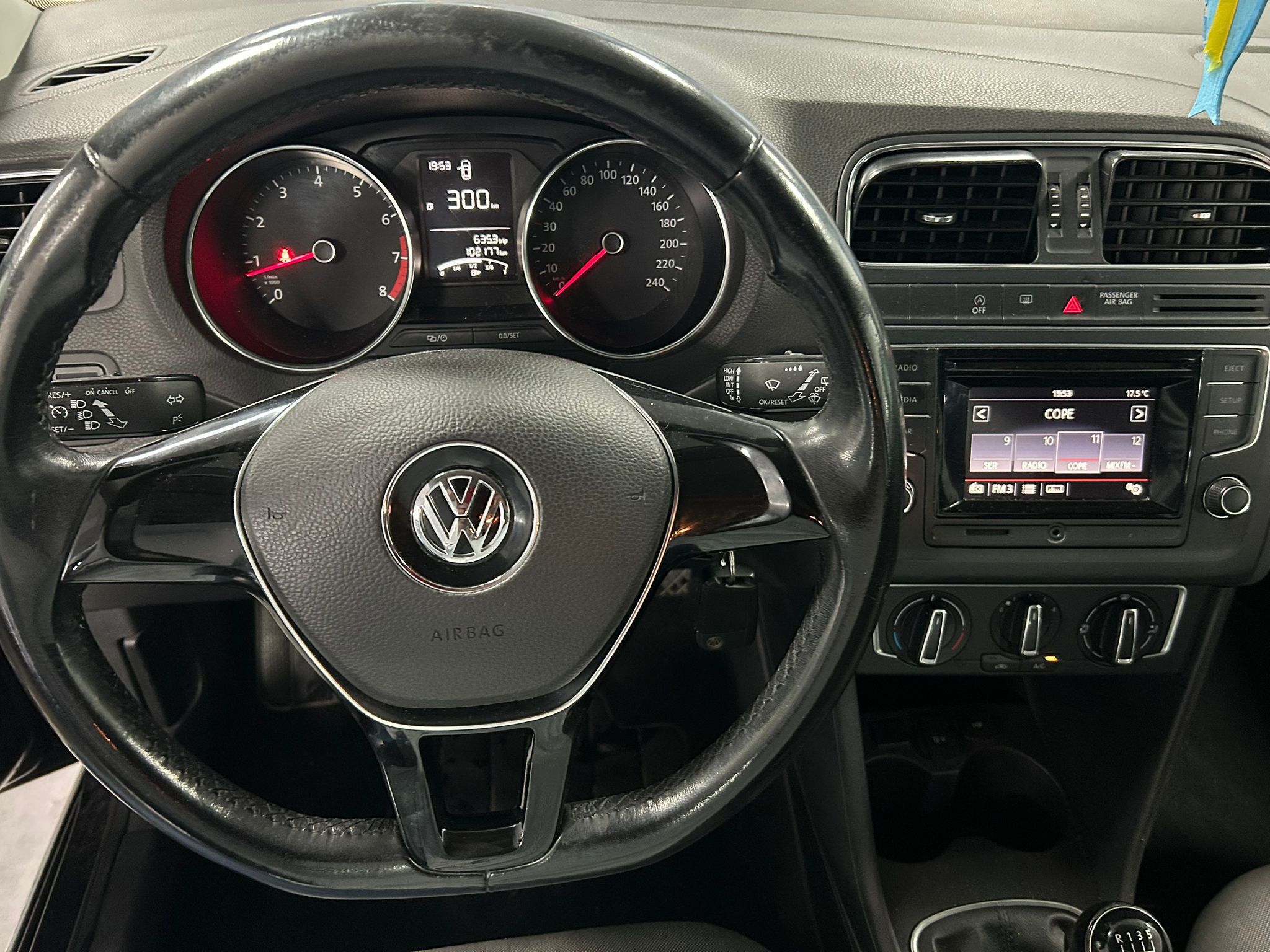 VOLKSWAGEN POLO 1.2TSI ADVANCE