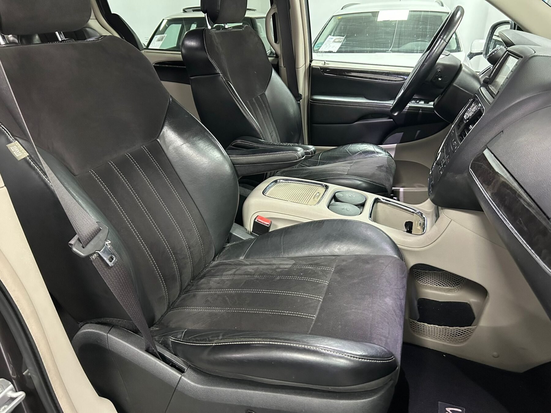 LANCIA VOYAGER 2.8CRD