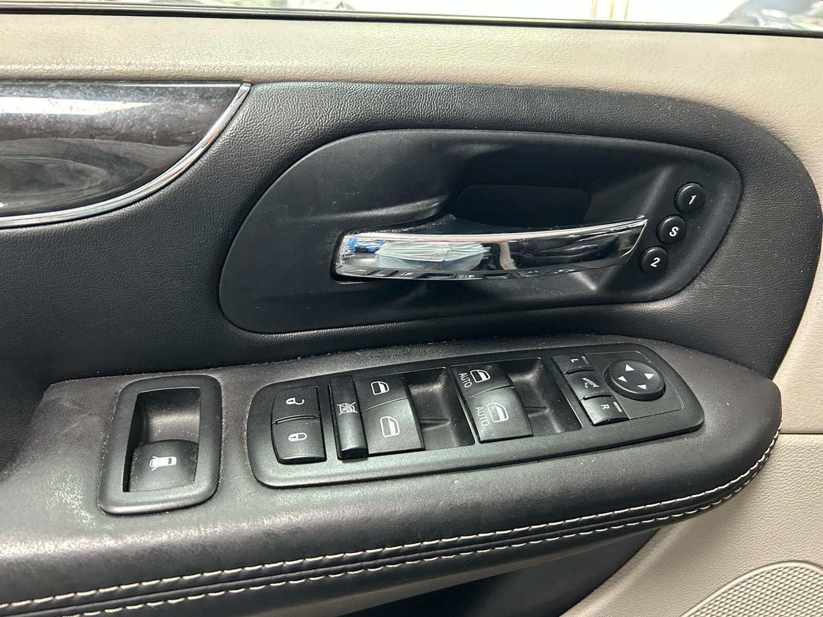 LANCIA VOYAGER 2.8CRD