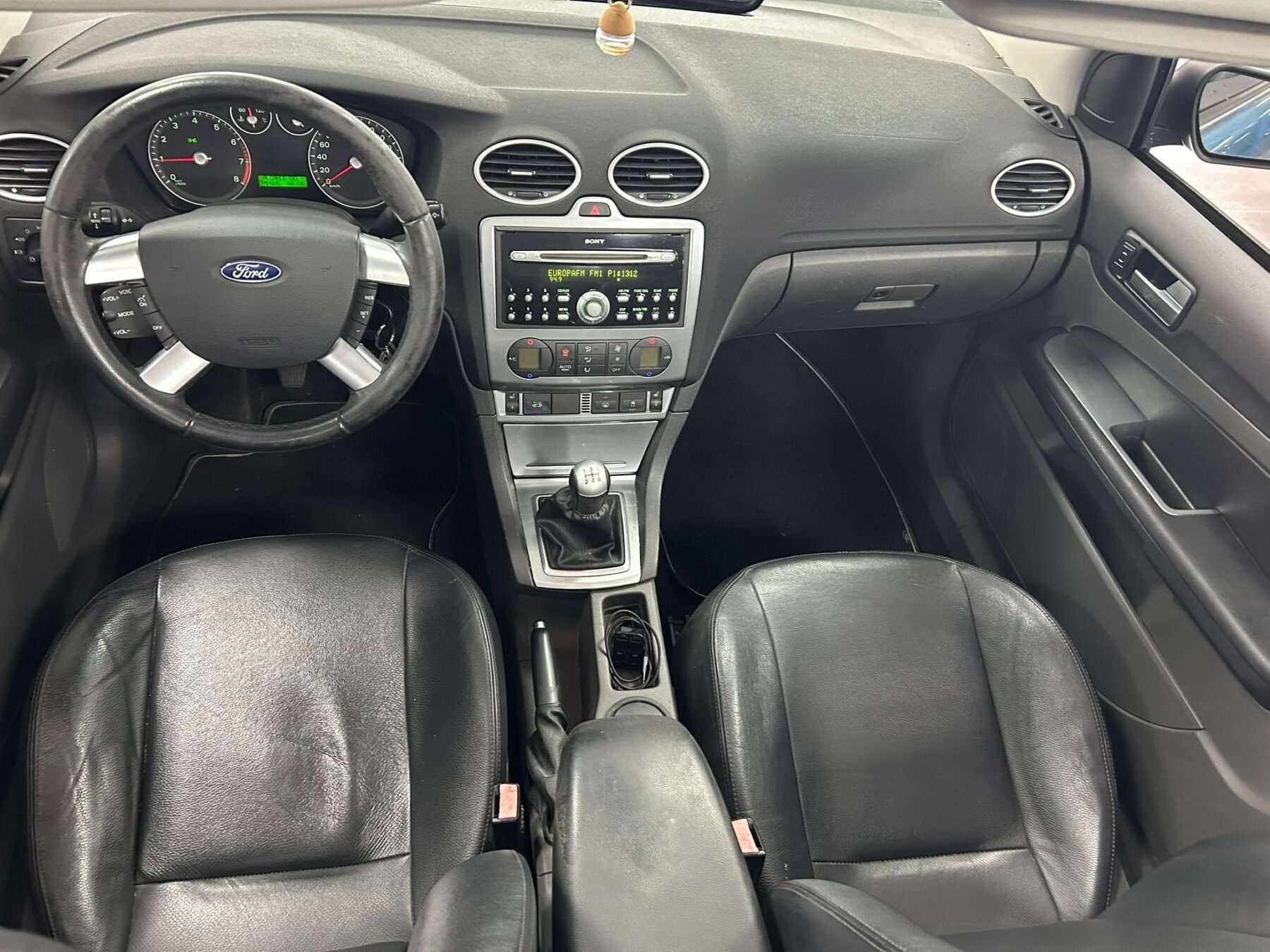 FORD Focus 2.0 CABRIO TITANIUM