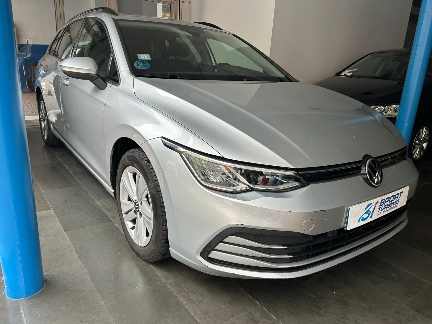 VOLKSWAGEN Golf Variant 1.0 eTSI Life DSG 81kW
