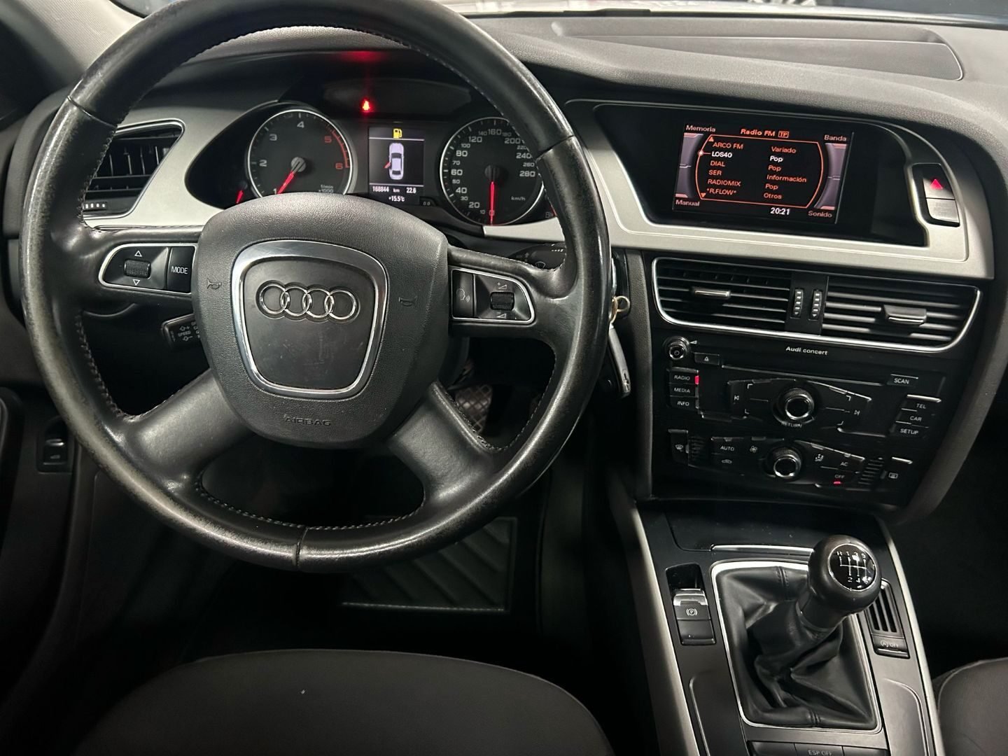 AUDI A4 2.0tdi