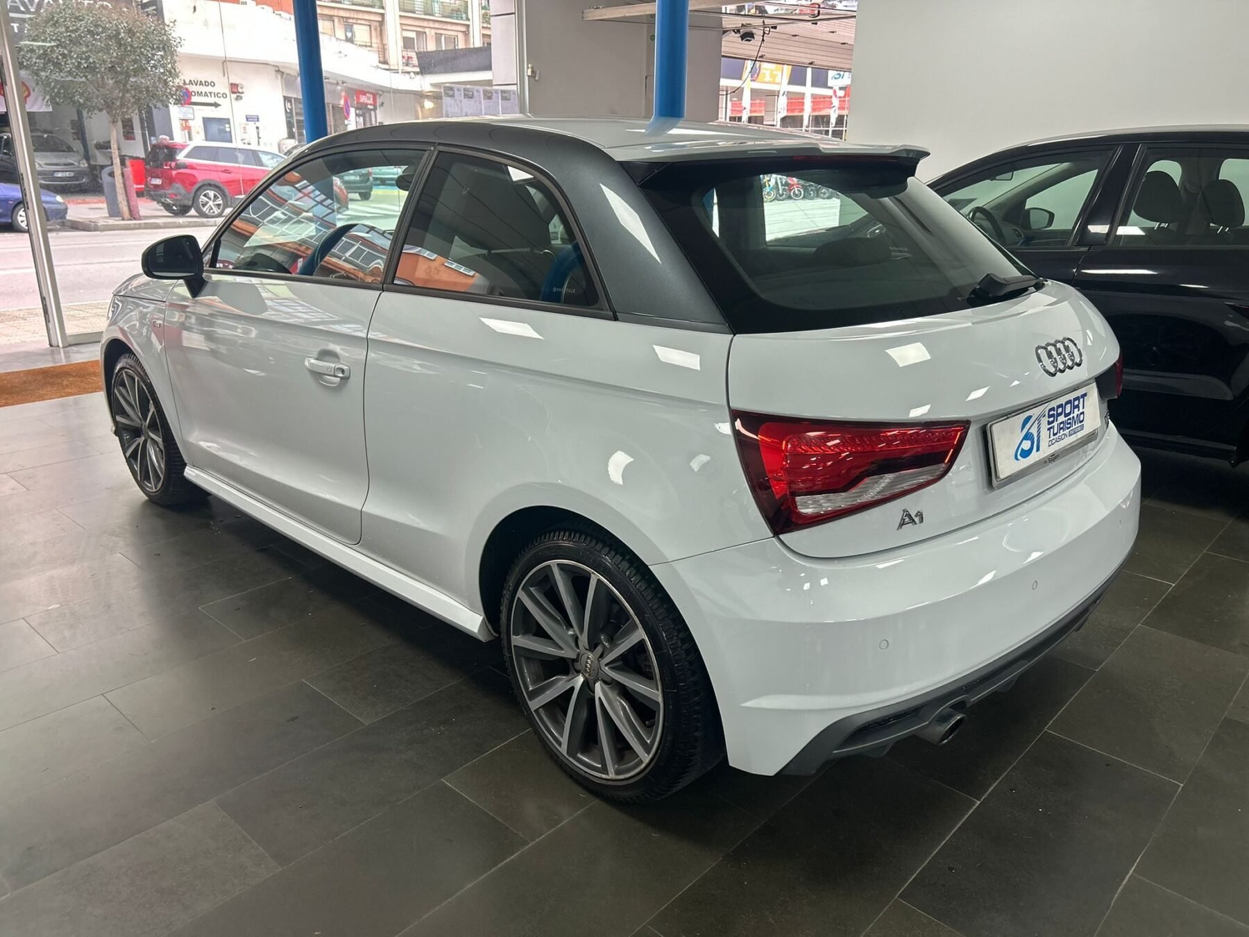 AUDI A1 1.0TFSI S-LINE