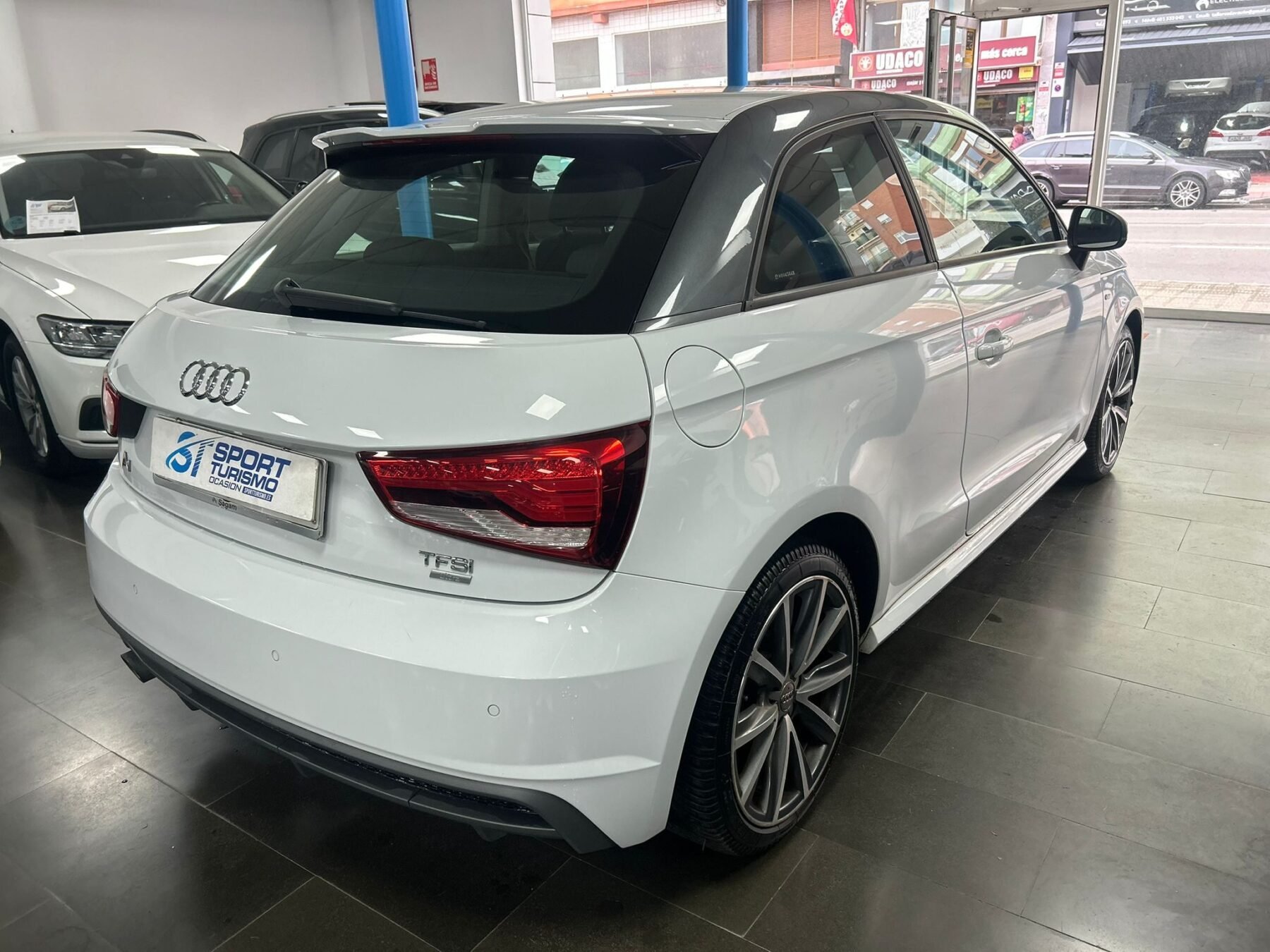 AUDI A1 1.0TFSI S-LINE