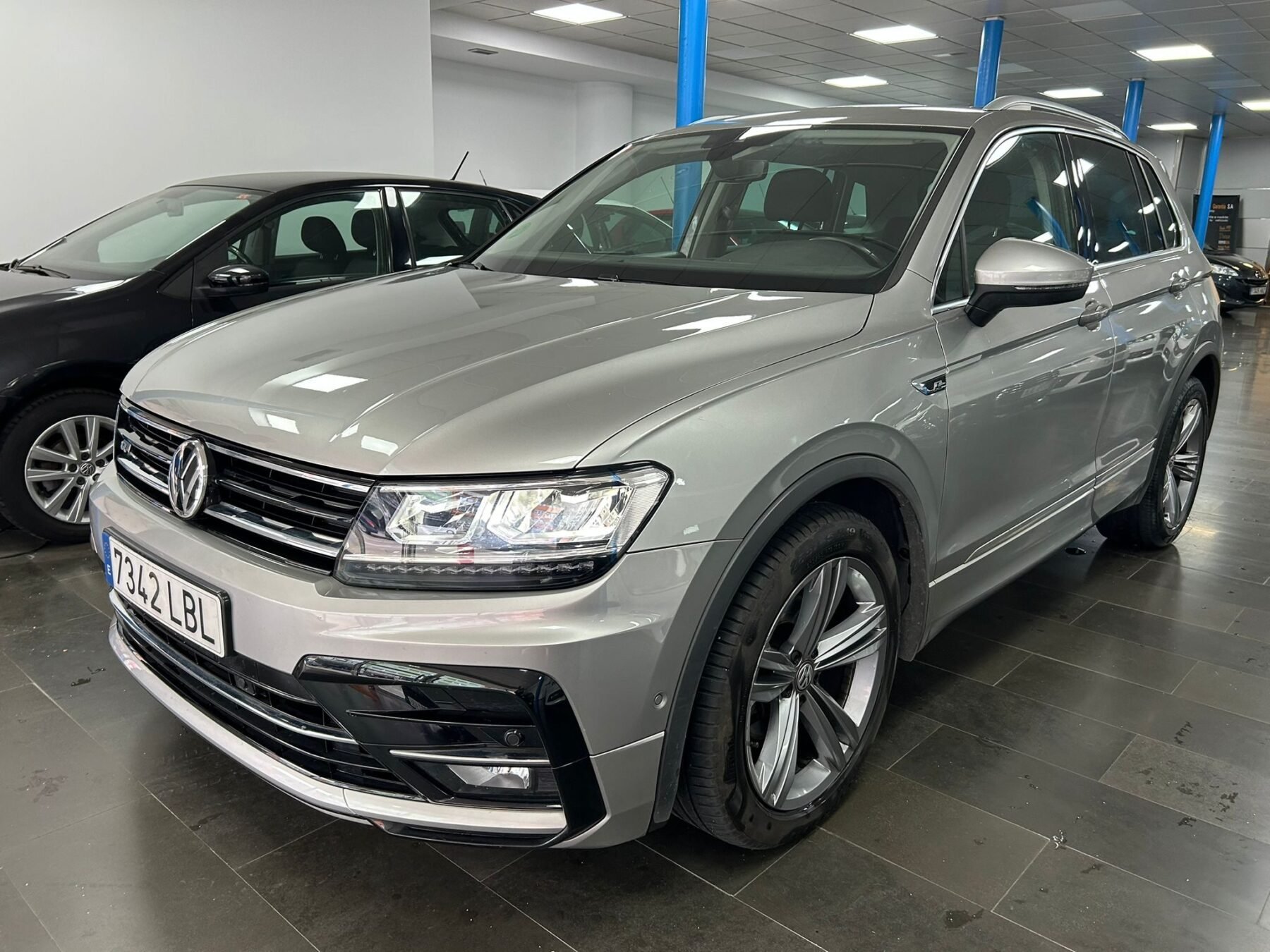 VOLKSWAGEN TIGUAN 1.5TSI R-LINE