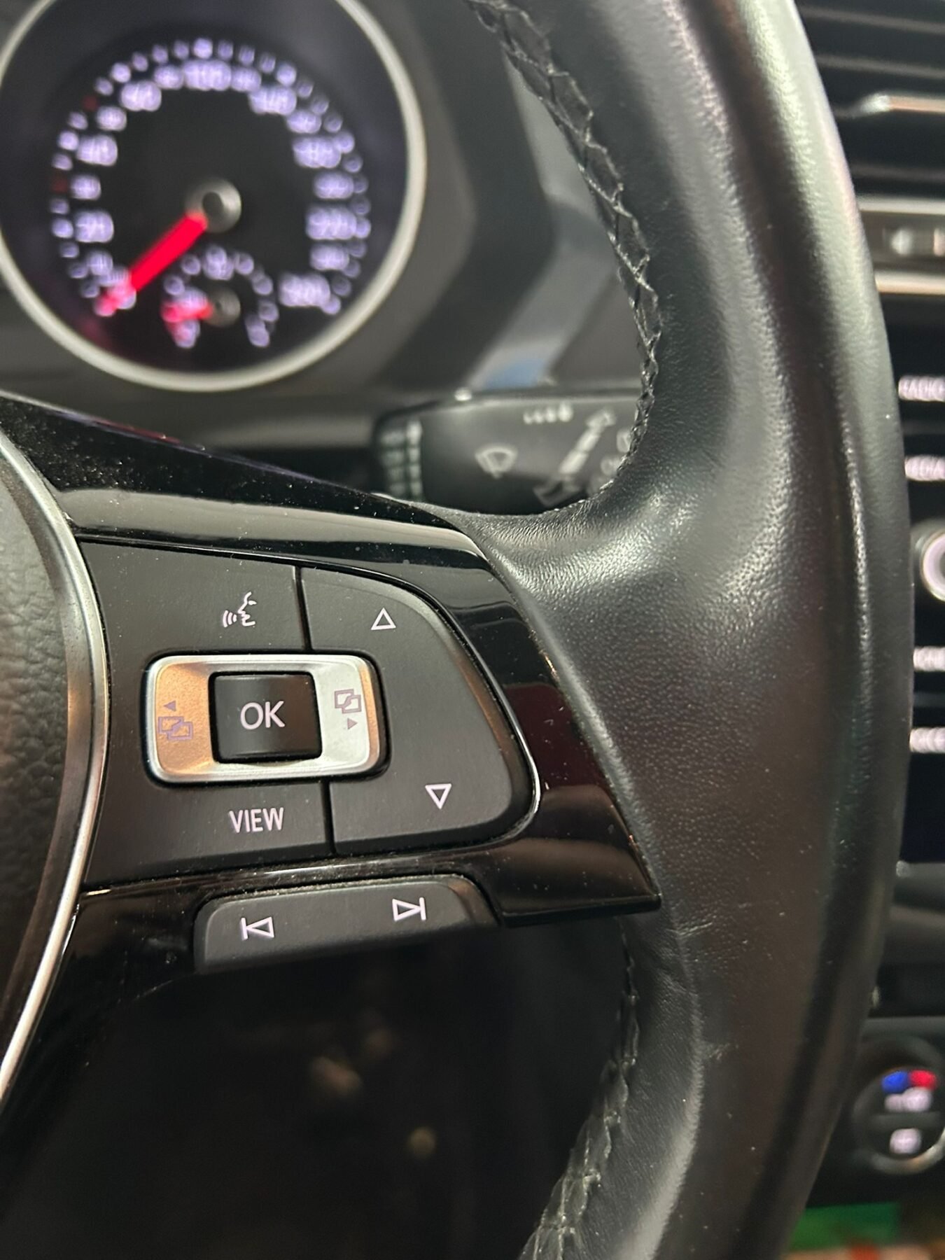 VOLKSWAGEN TIGUAN 1.5TSI R-LINE