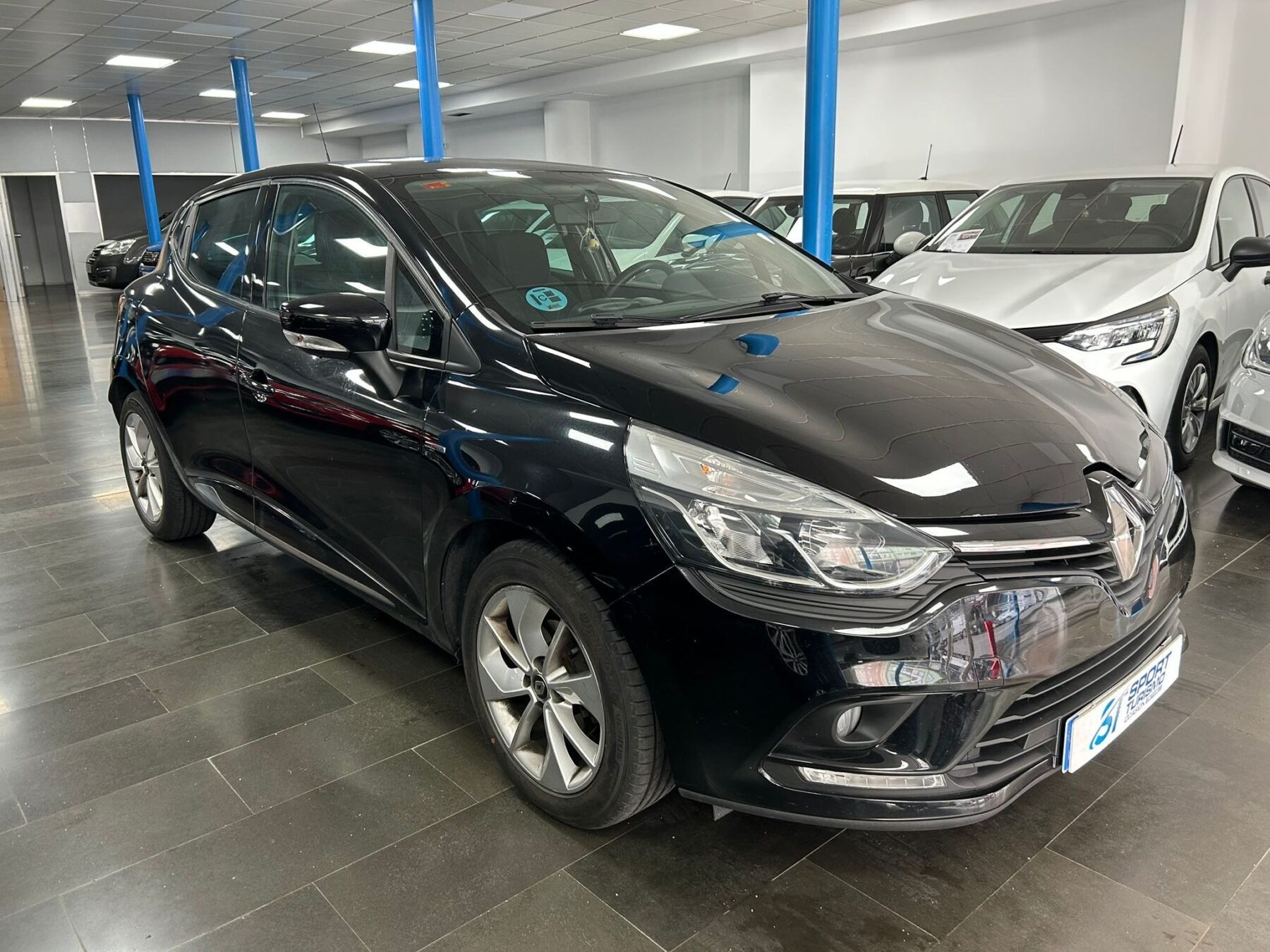 RENAULT Clio 0.9 TCe limited