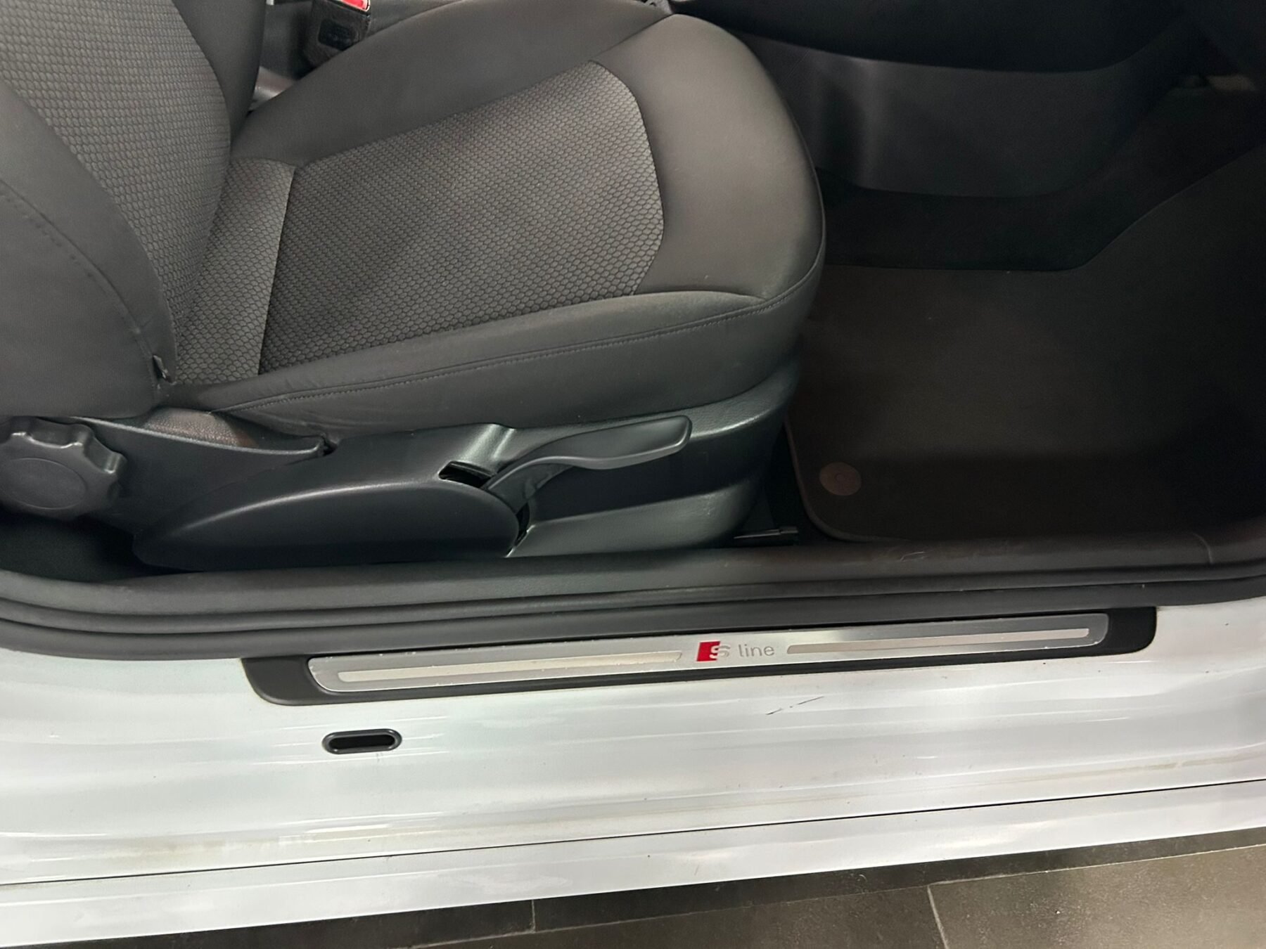 AUDI A1 1.0TFSI S-LINE