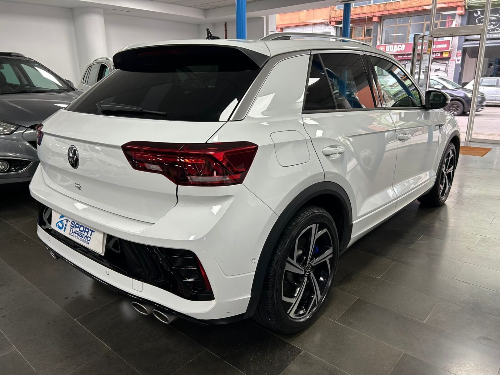 VOLKSWAGEN T-ROC 2.0TSI 4MOTION 