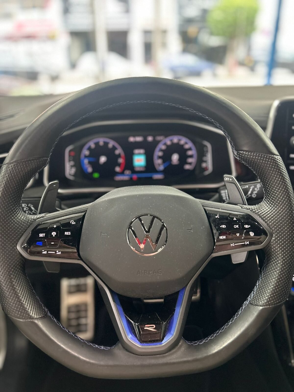 VOLKSWAGEN T-ROC 2.0TSI 4MOTION 