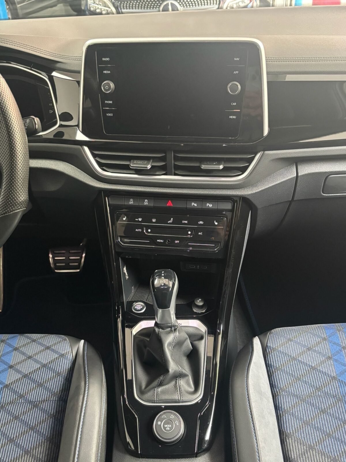 VOLKSWAGEN T-ROC 2.0TSI 4MOTION 