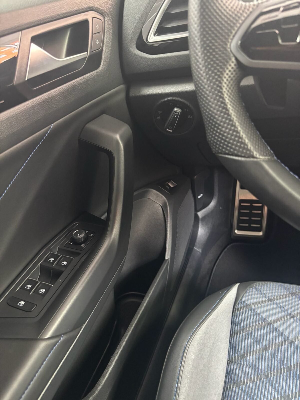 VOLKSWAGEN T-ROC 2.0TSI 4MOTION 