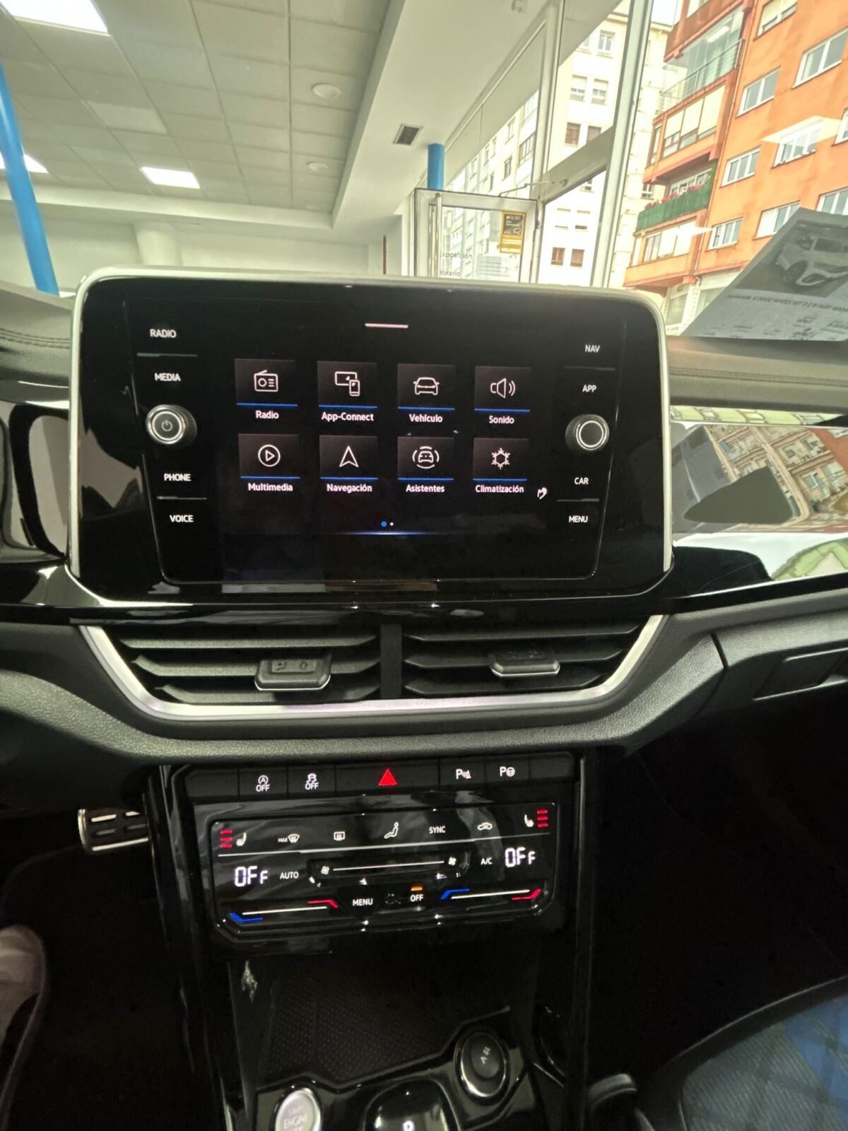 VOLKSWAGEN T-ROC 2.0TSI 4MOTION 