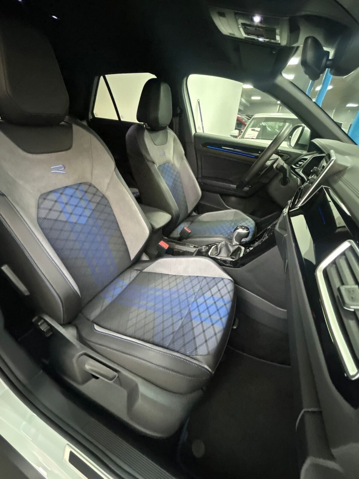 VOLKSWAGEN T-ROC 2.0TSI 4MOTION 