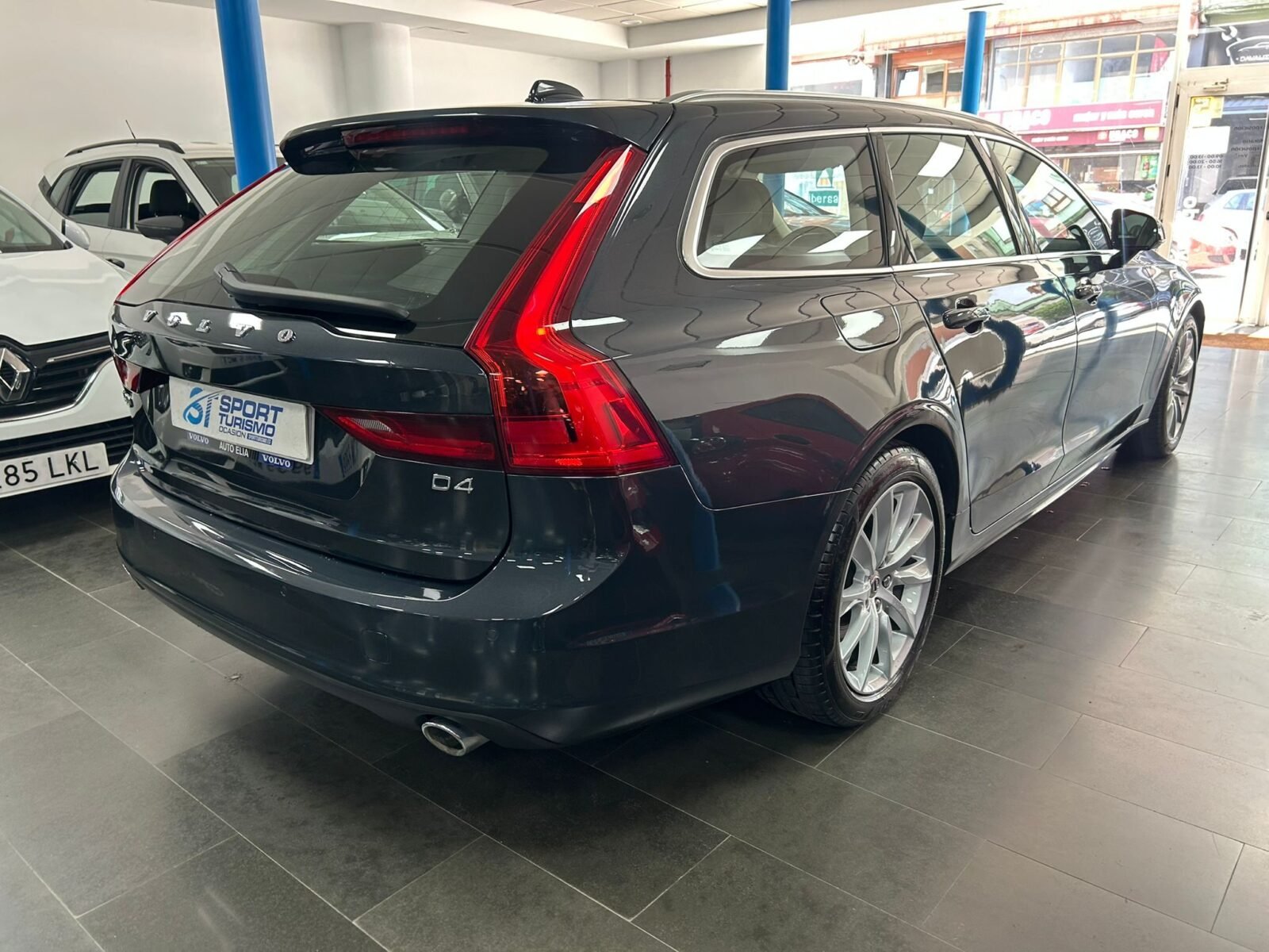 VOLVO V90 D4 BUSINESS PLUS 