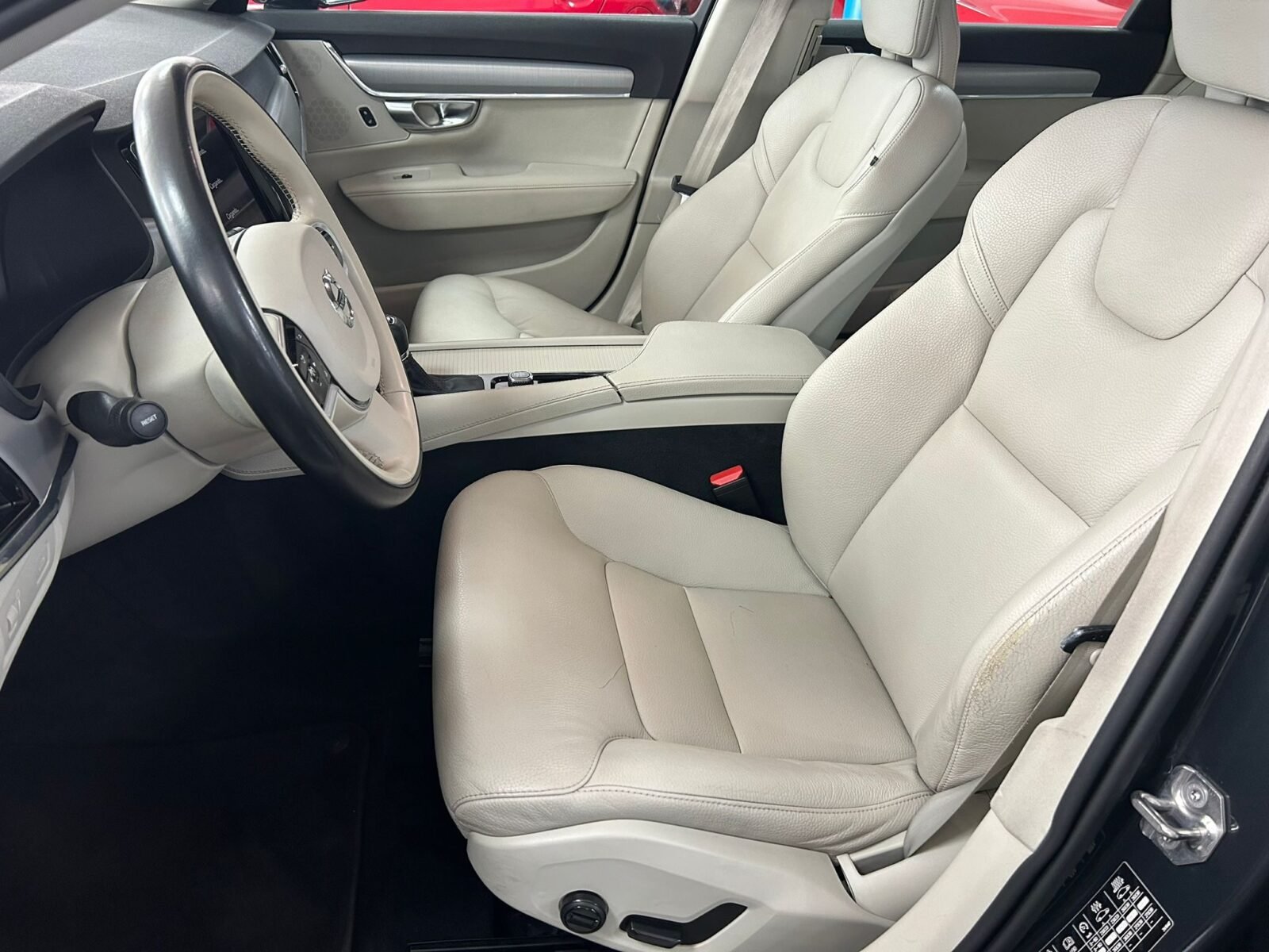 VOLVO V90 D4 BUSINESS PLUS 