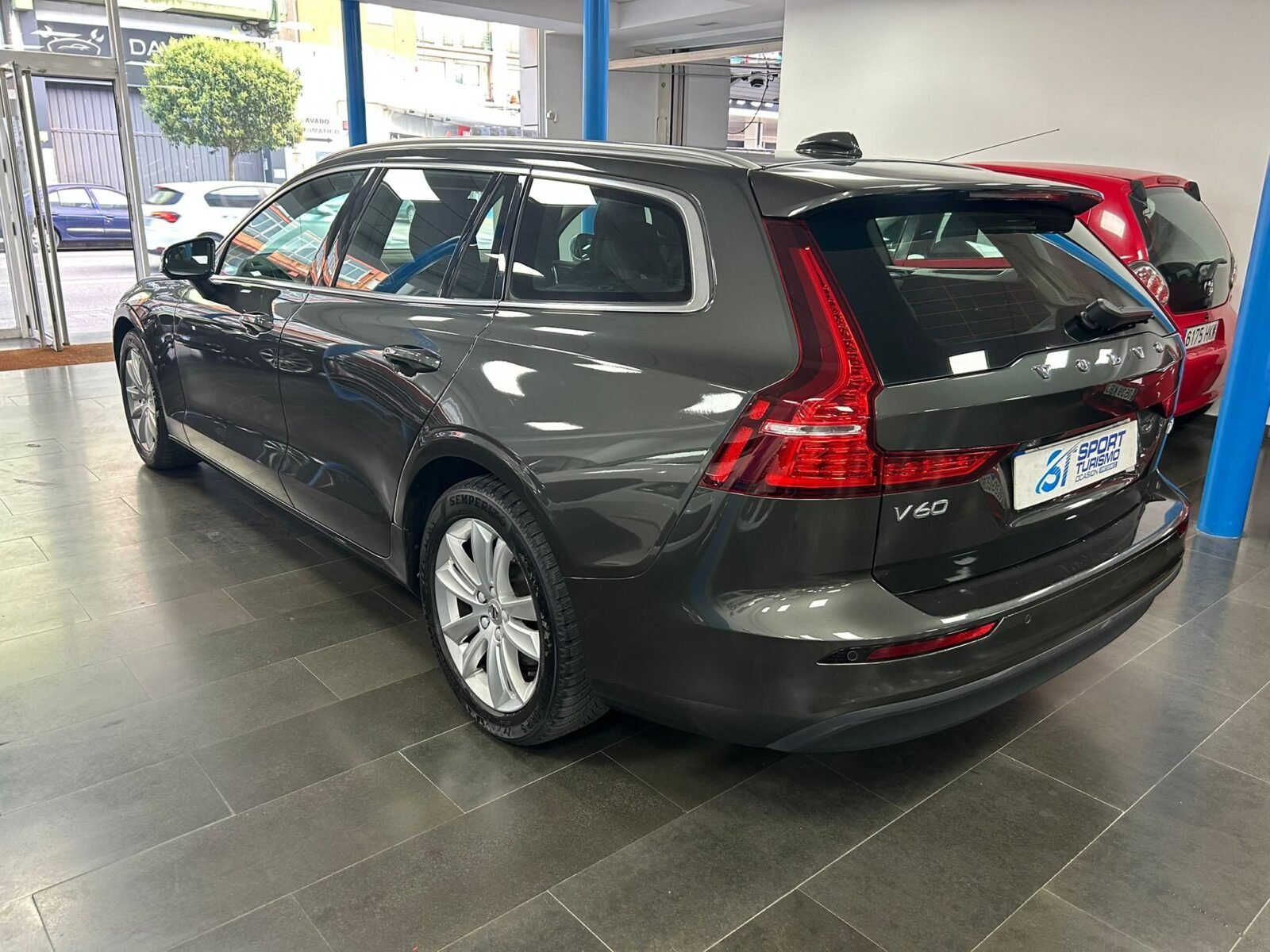 VOLVO V60 D3 Momentum Pro