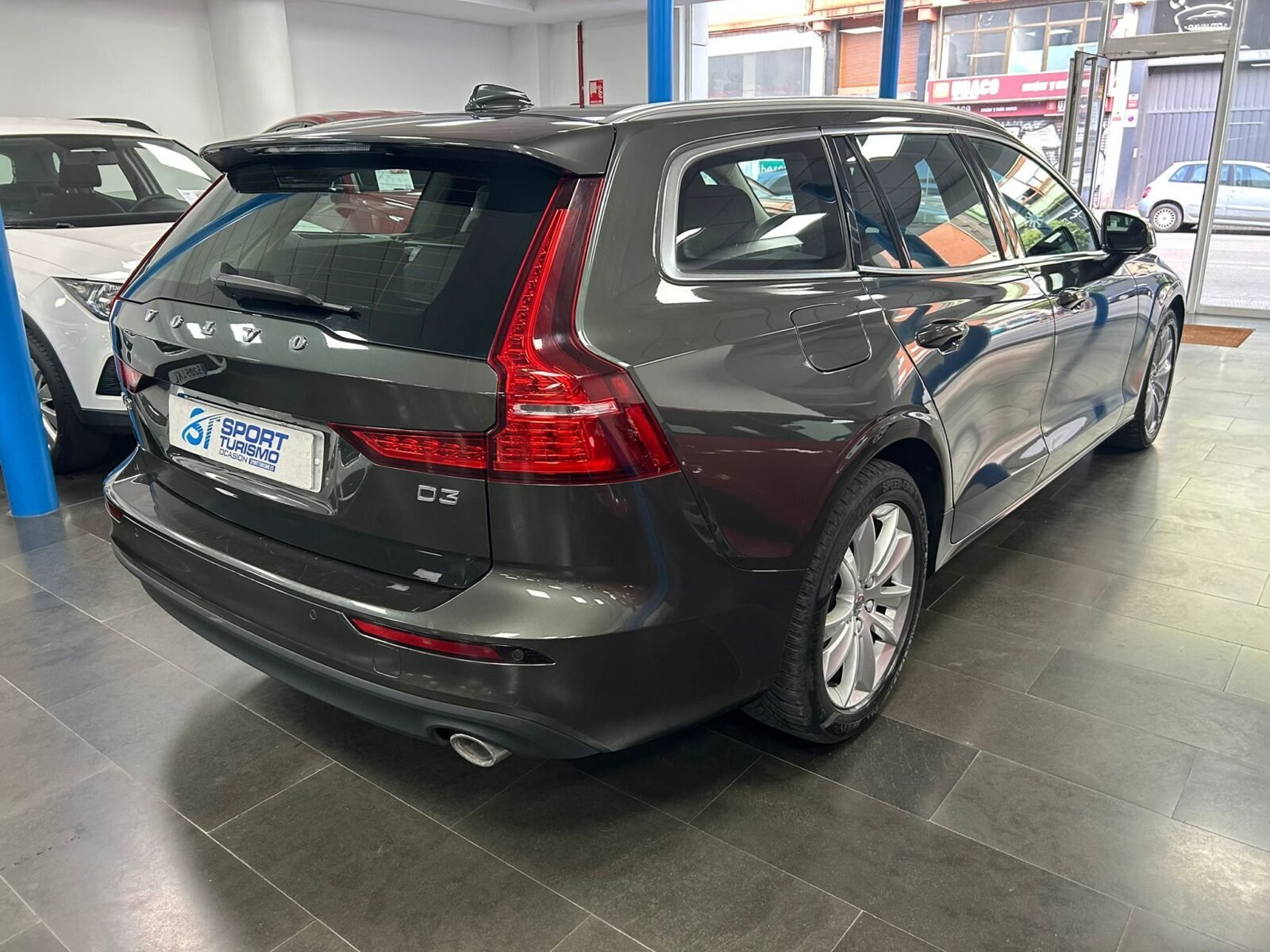 VOLVO V60 D3 Momentum Pro