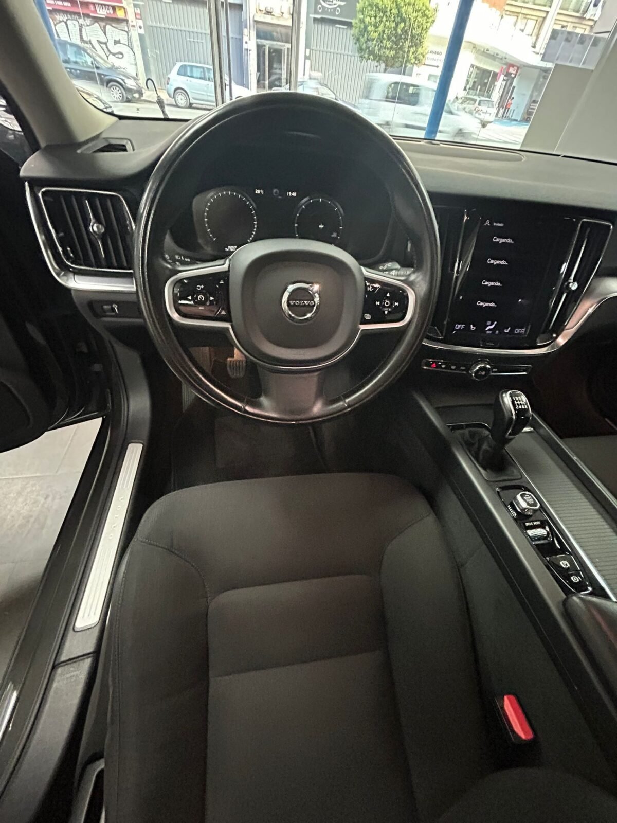 VOLVO V60 D3 Momentum Pro