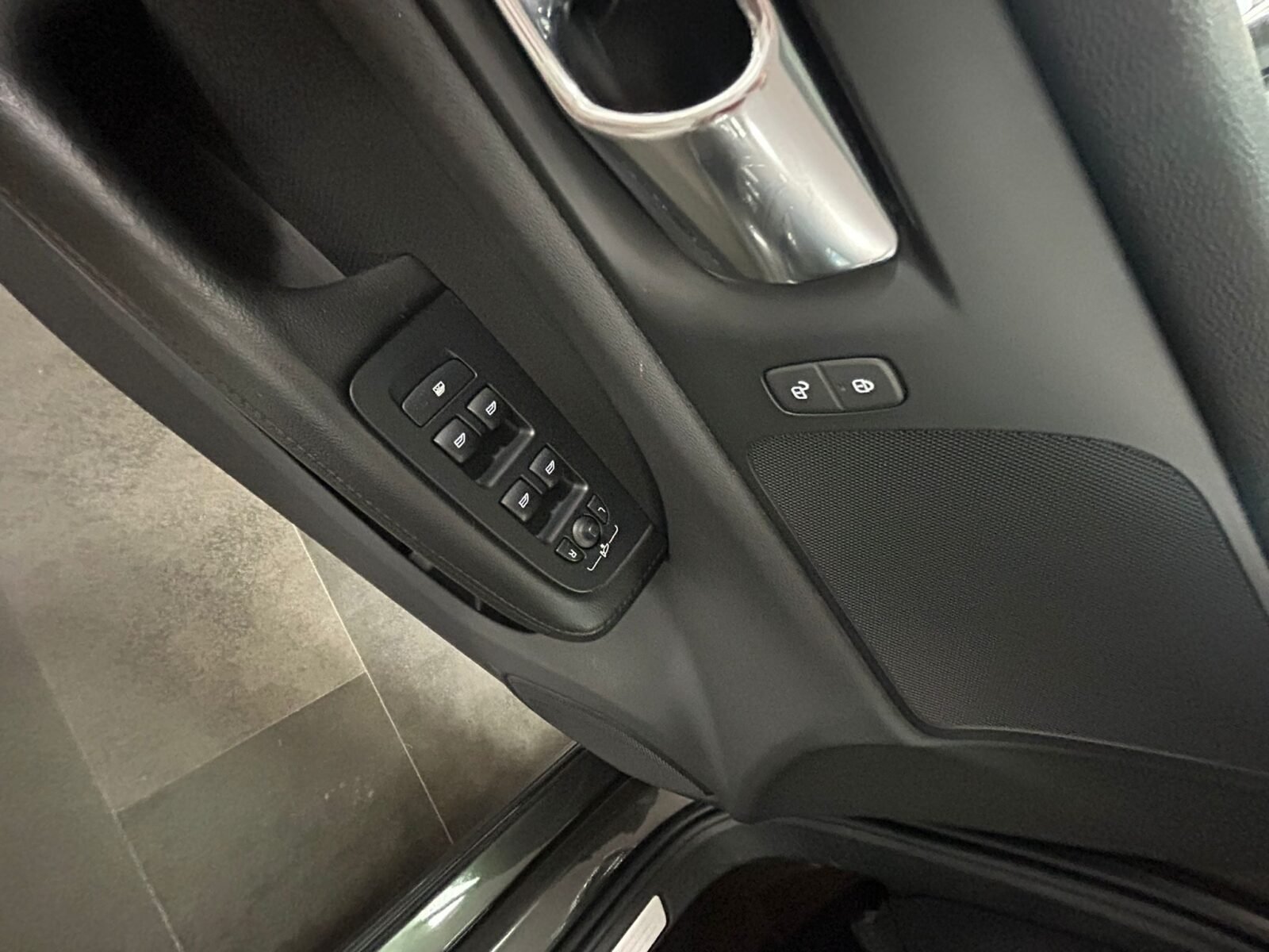 VOLVO V60 D3 Momentum Pro
