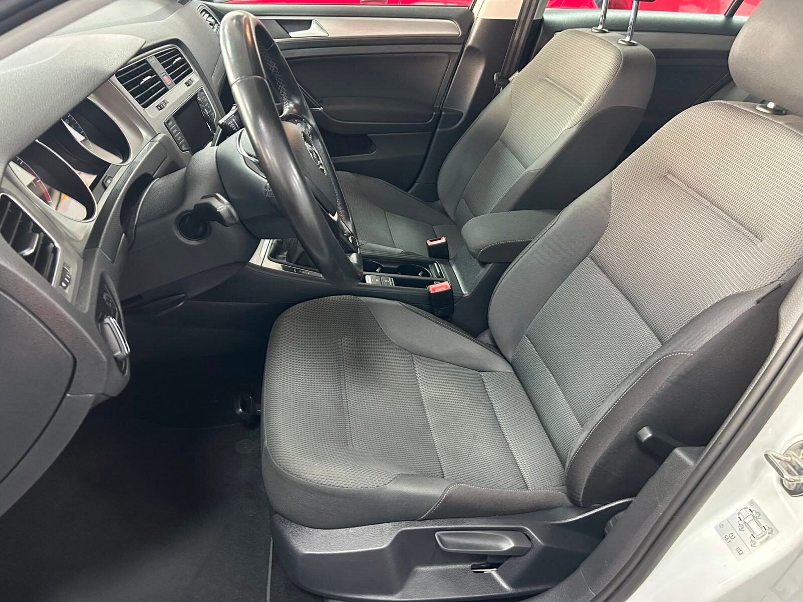 VOLKSWAGEN Golf 1.4tsi advance BMT