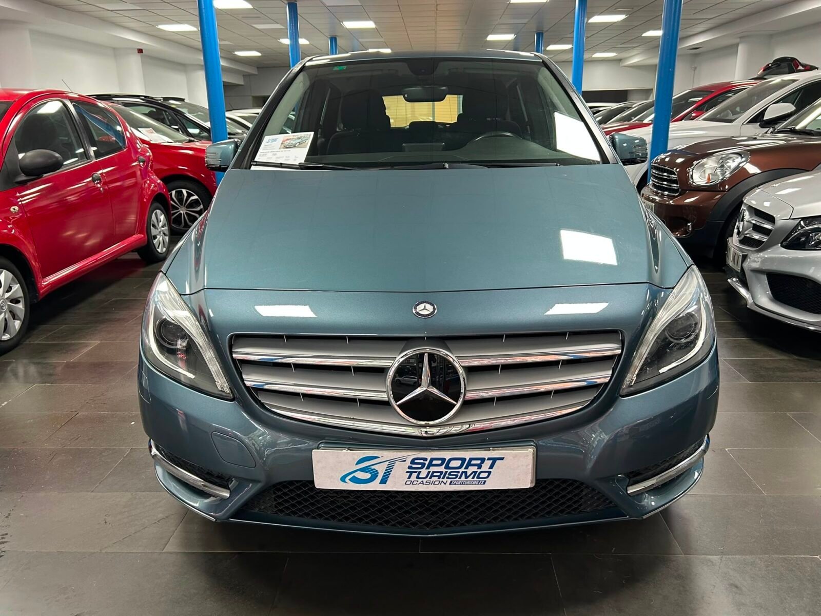 MERCEDES-BENZ B180cdi