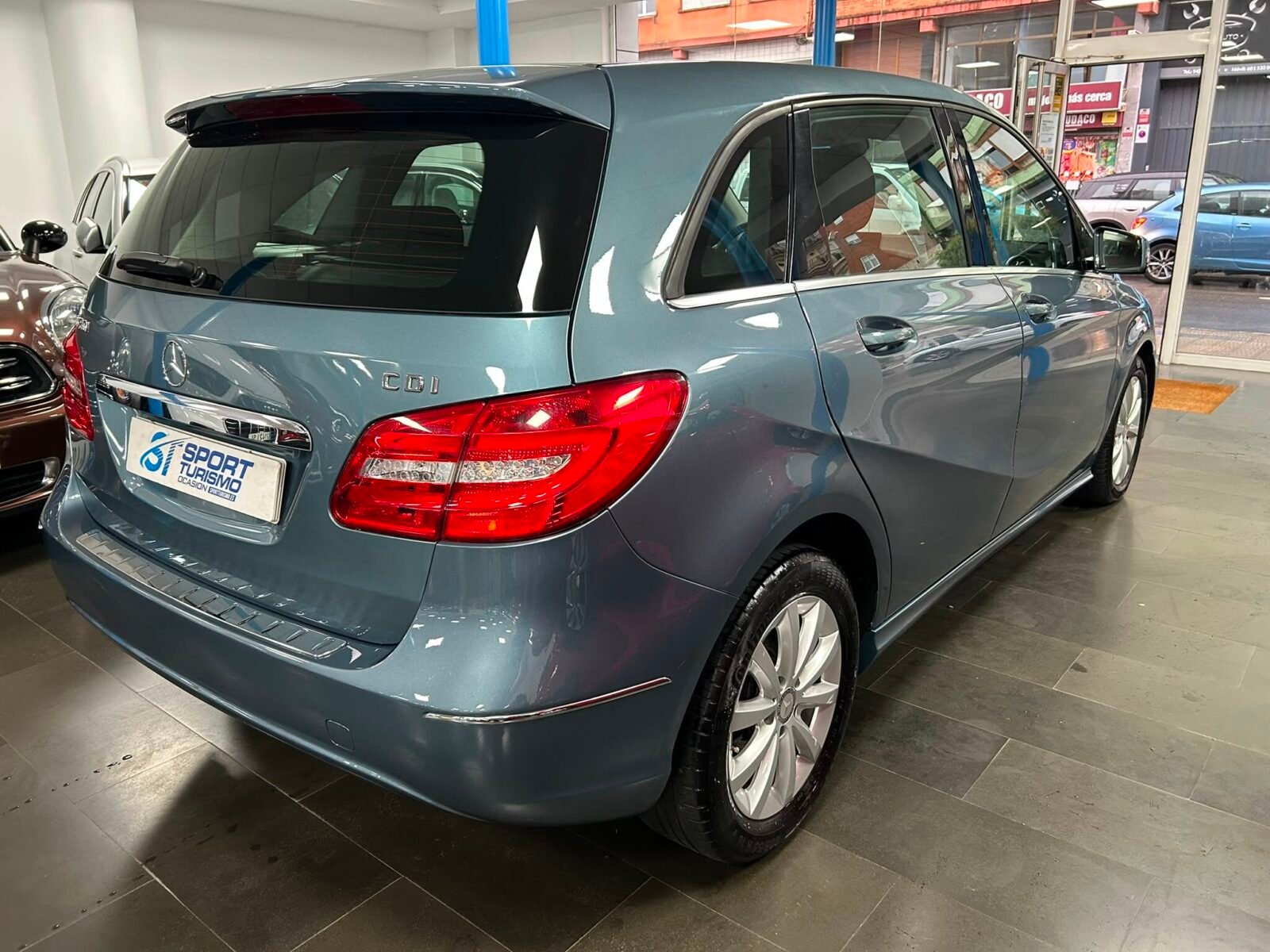 MERCEDES-BENZ B180cdi