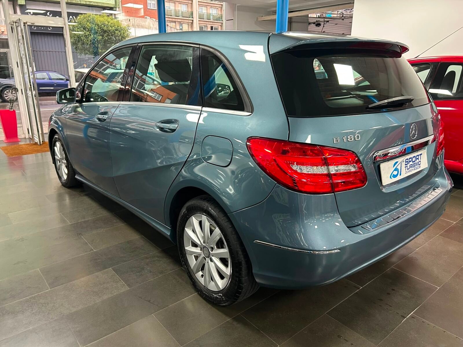 MERCEDES-BENZ B180cdi