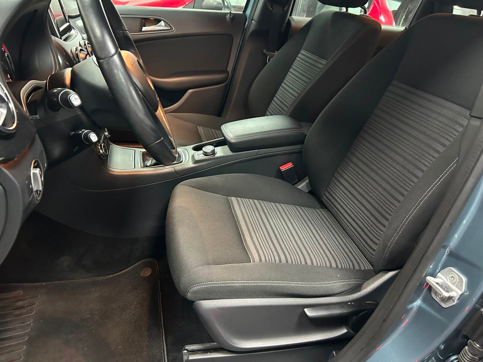MERCEDES-BENZ B180cdi