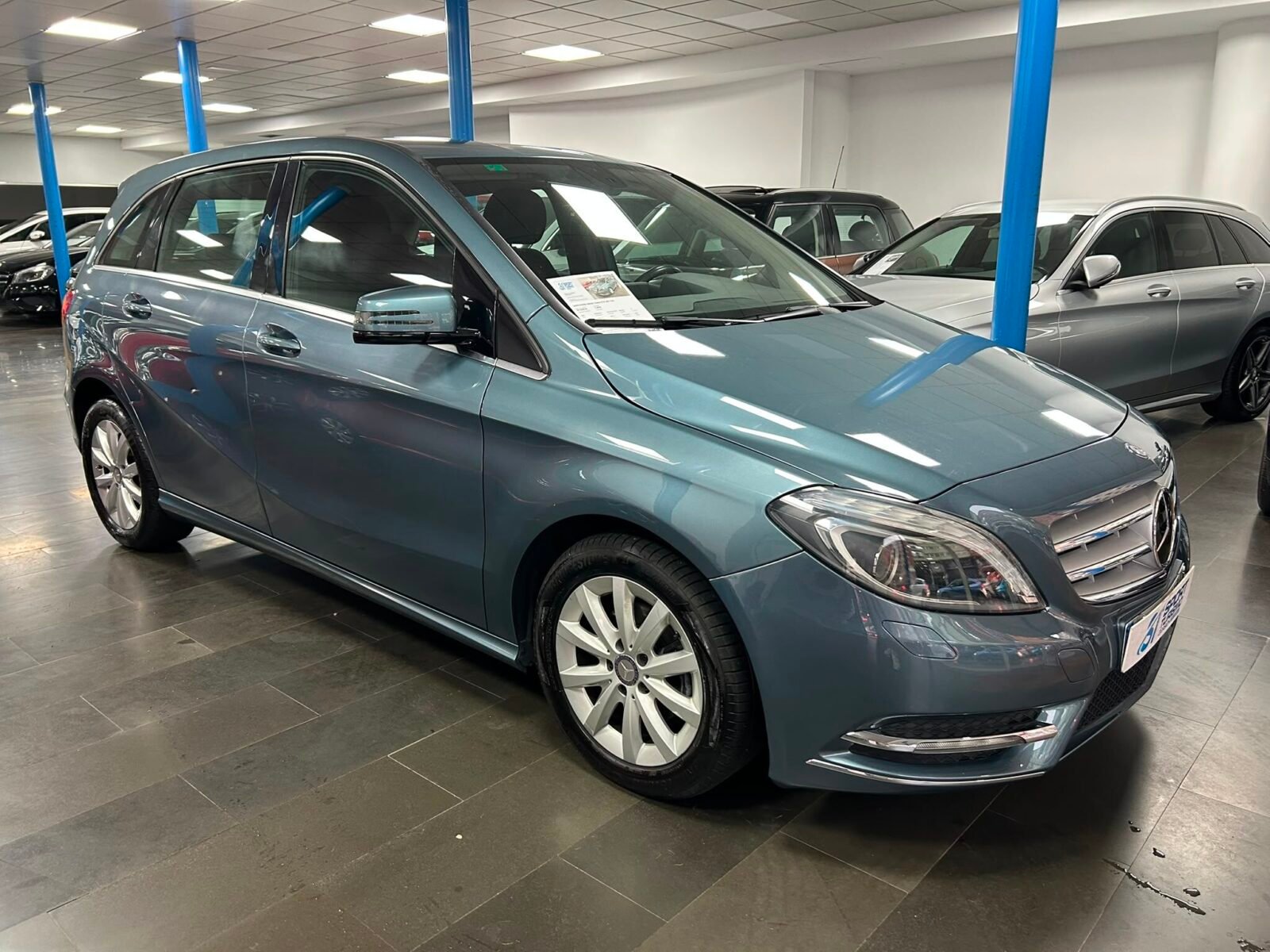 MERCEDES-BENZ B180cdi