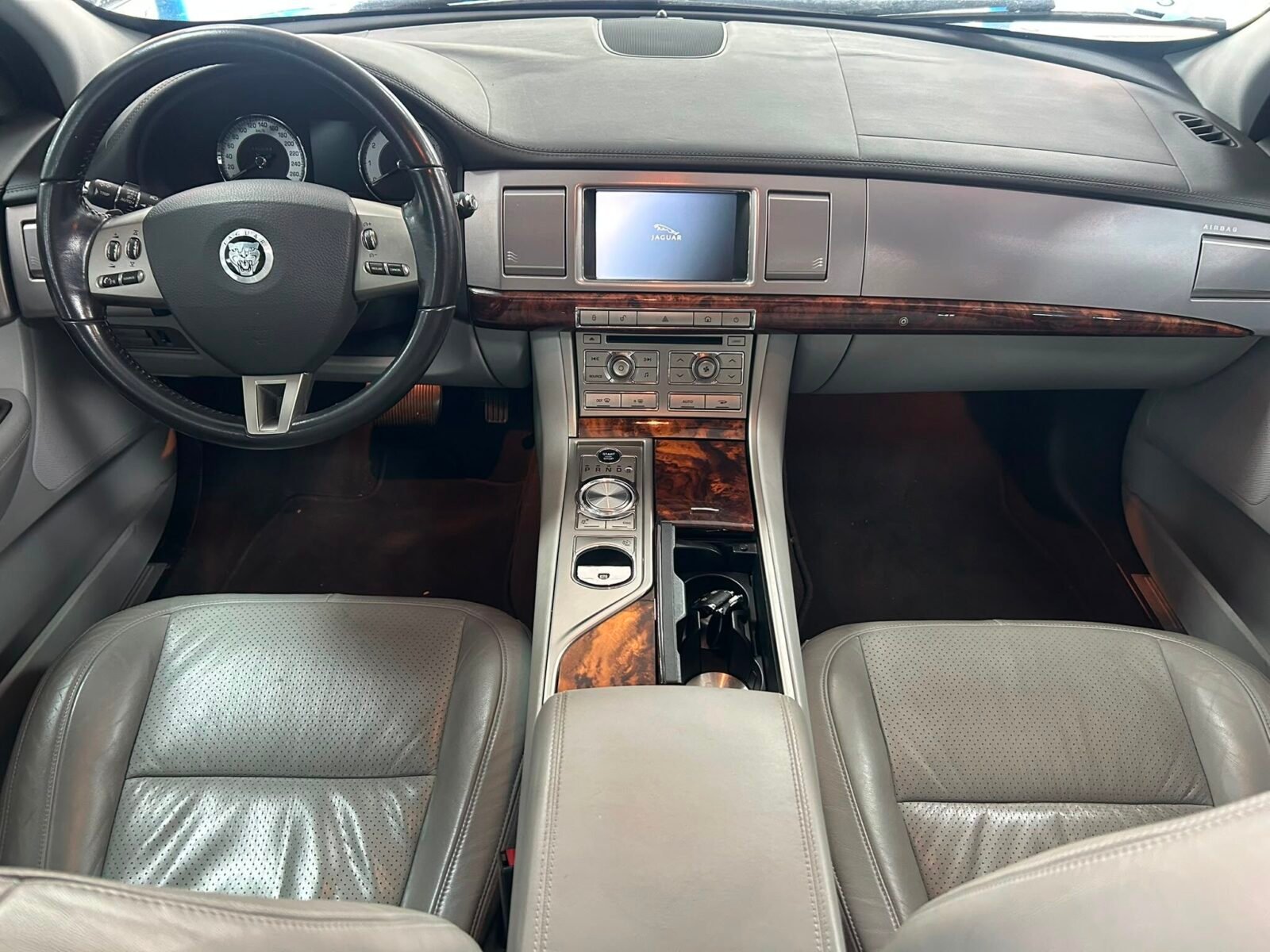 JAGUAR XF PREMIUM LUXURY