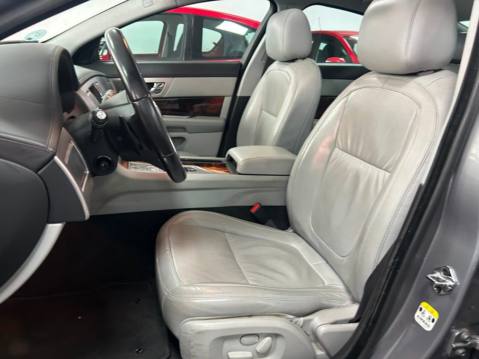 JAGUAR XF PREMIUM LUXURY