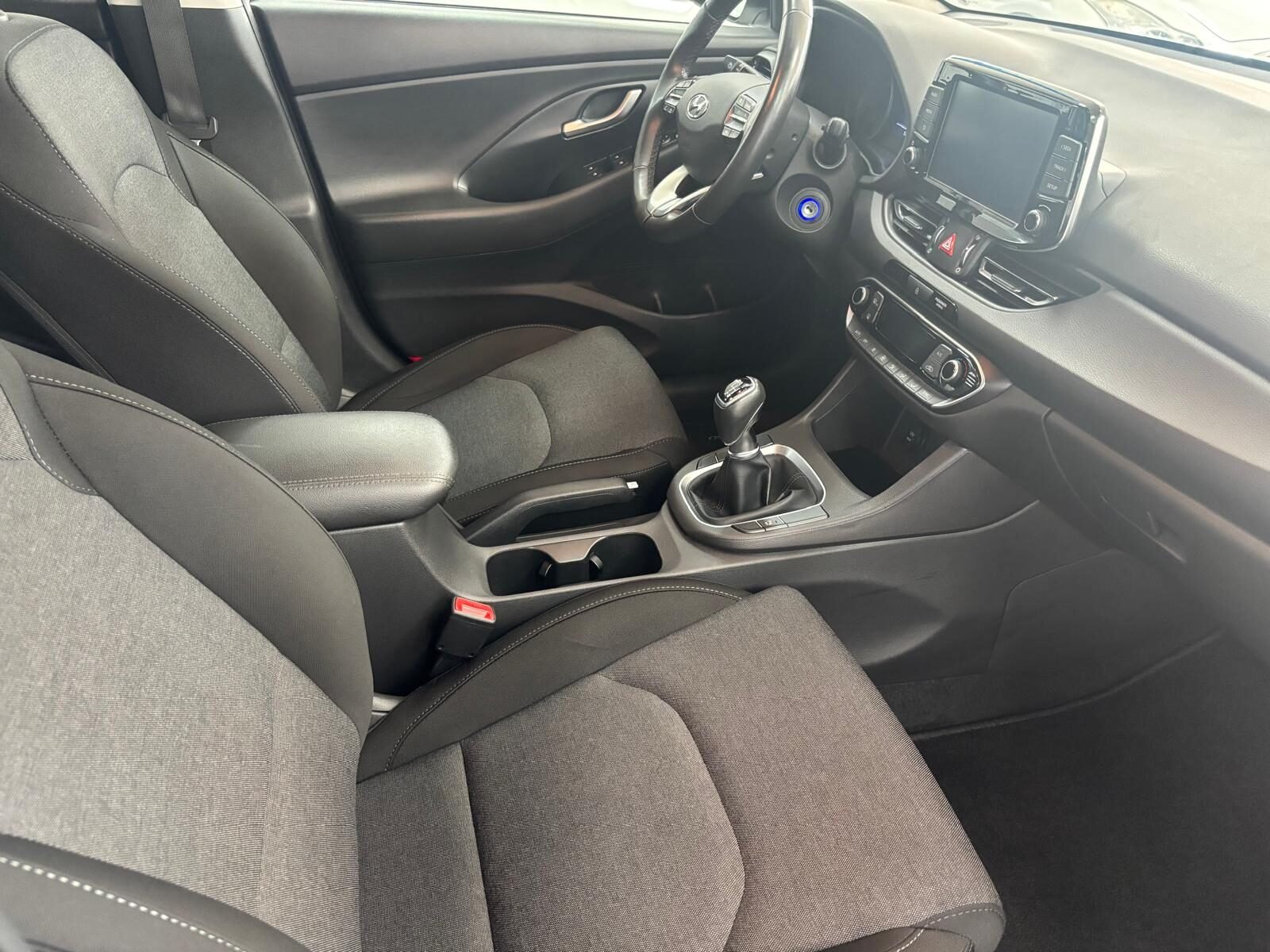 HYUNDAI i30 1.5 DPI Klass SLX 5P