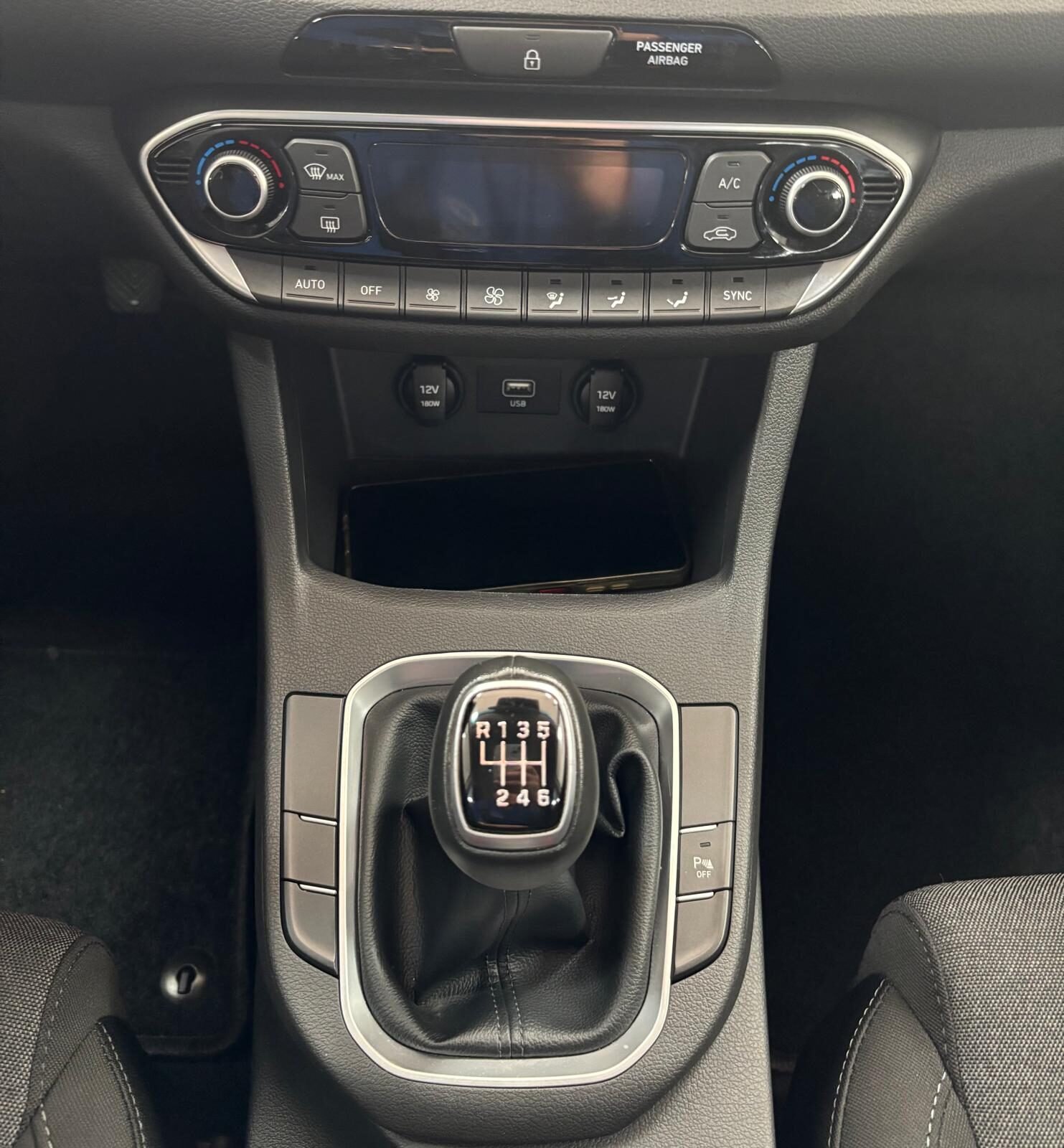HYUNDAI i30 1.5 DPI Klass SLX 5P