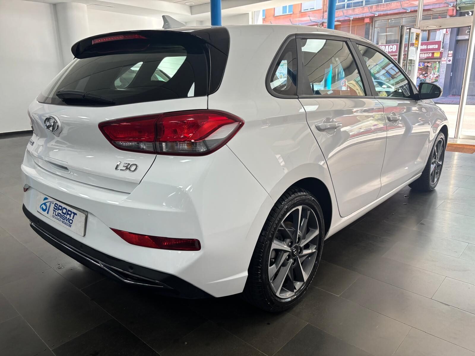 HYUNDAI i30 1.5 DPI Klass SLX 5P