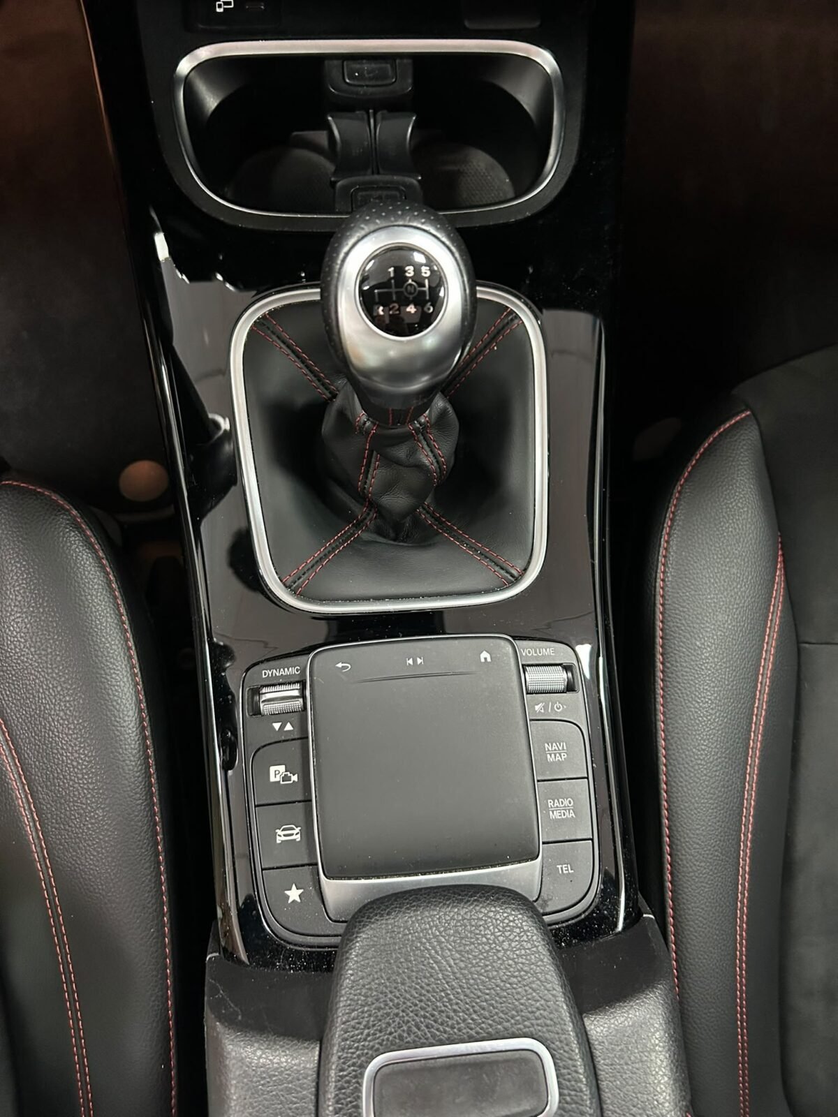 MERCEDES-BENZ CLASE A 200 AMG LINE 
