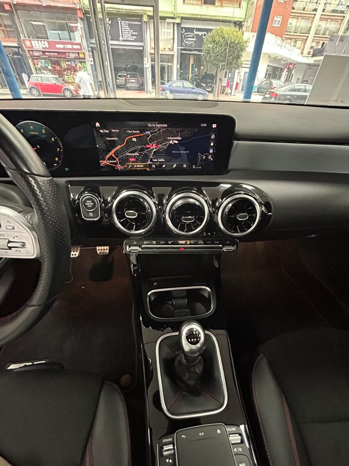 MERCEDES-BENZ CLASE A 200 AMG LINE 